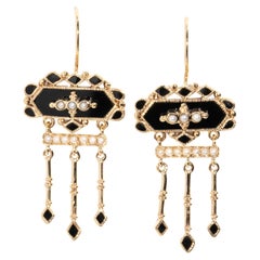 Boucles d'oreilles pendantes d'inspiration vintage en or jaune 9 carats, onyx et perles naturelles