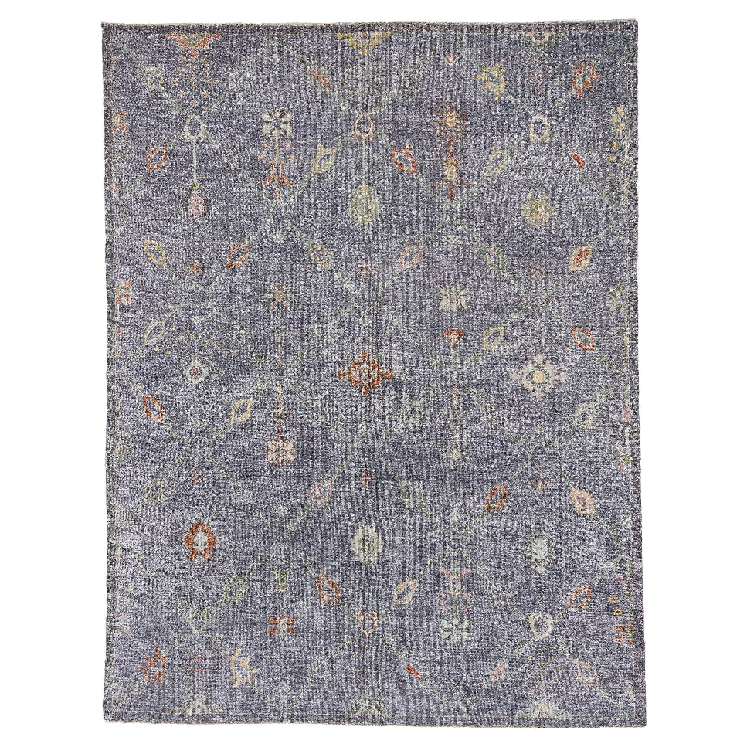Vintage inspirierter Oushak in Grau im Angebot