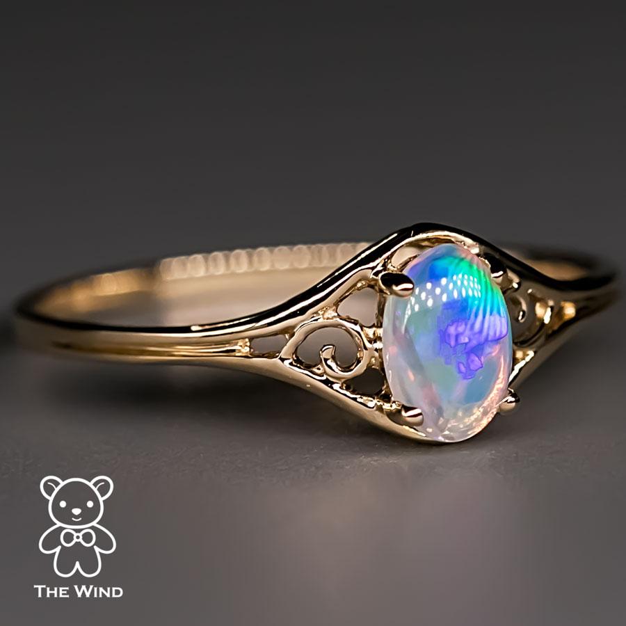 Vintage inspirierter ovaler australischer massiver Opalring aus 14 Karat Gelbgold, Vintage (Künstler*in) im Angebot