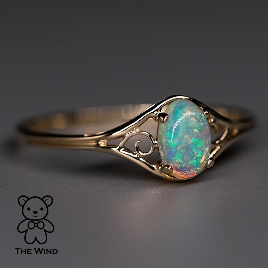 Vintage inspirierter ovaler australischer massiver Opalring aus 14 Karat Gelbgold, Vintage für Damen oder Herren im Angebot