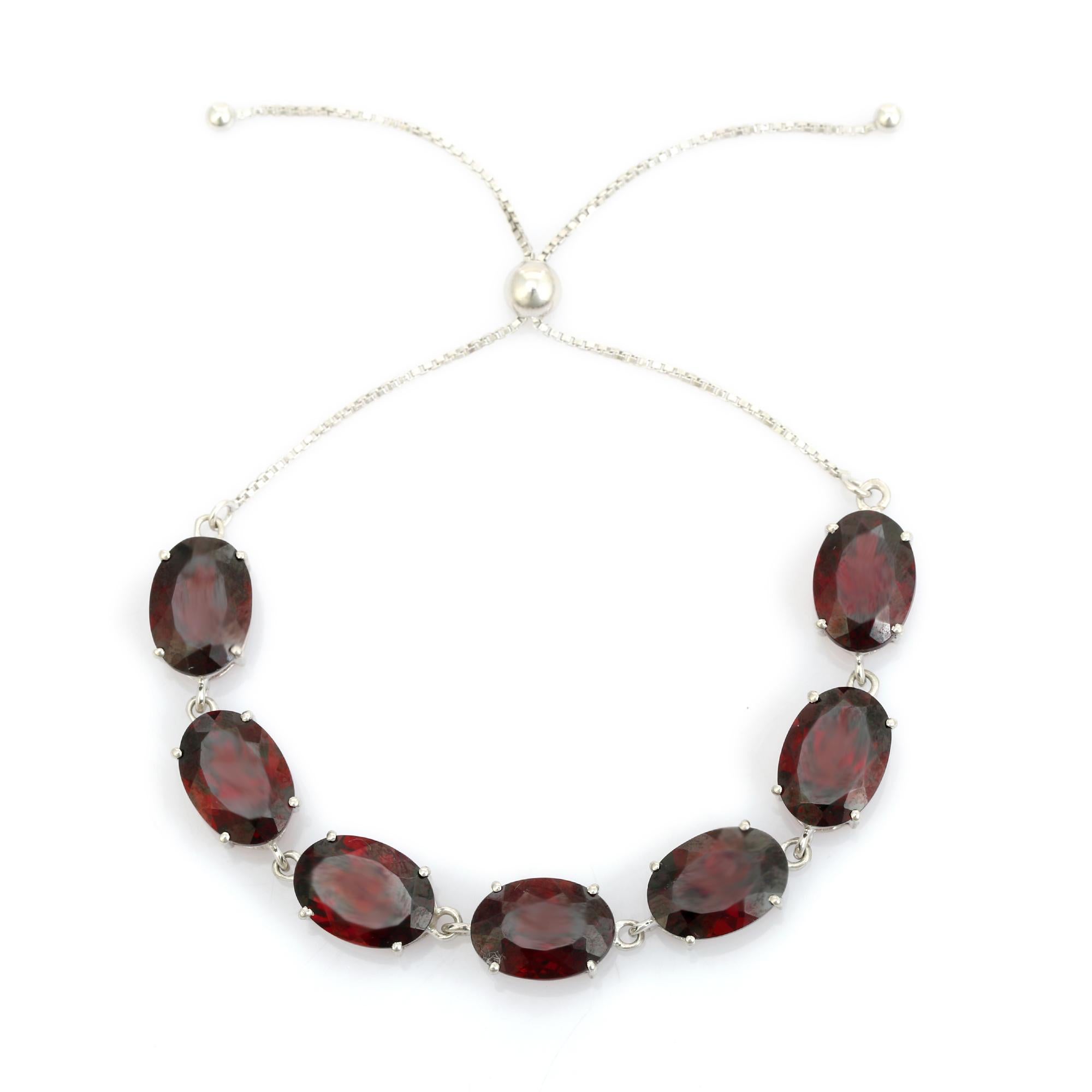 Taglio ovale Bracciale Bolo regolabile in argento 925 con granato rosso 34,69 CTW di ispirazione vintage in vendita