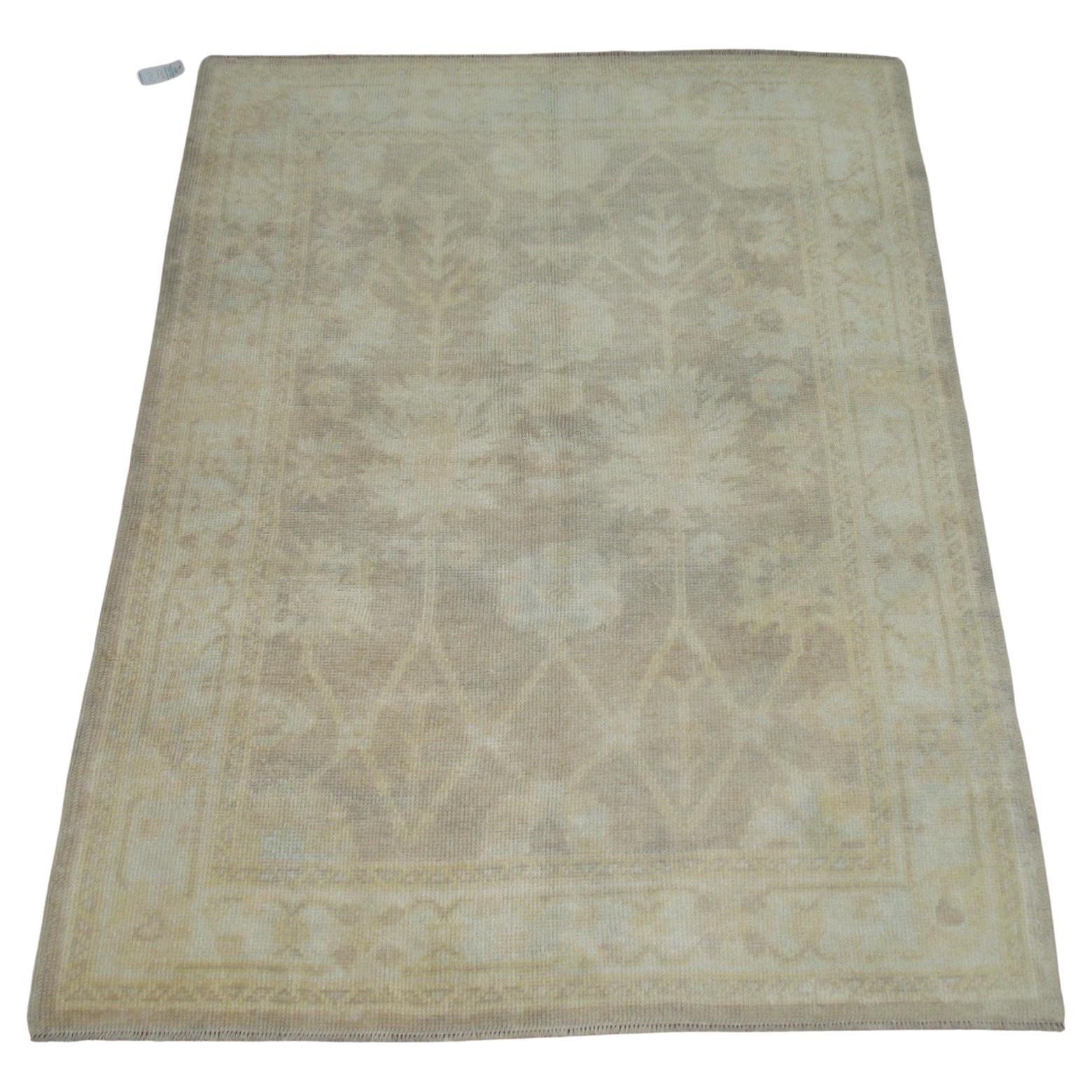 Accent Size Inspired Vintage Turkish Oushak Carpet

4'2'' x 6'2''