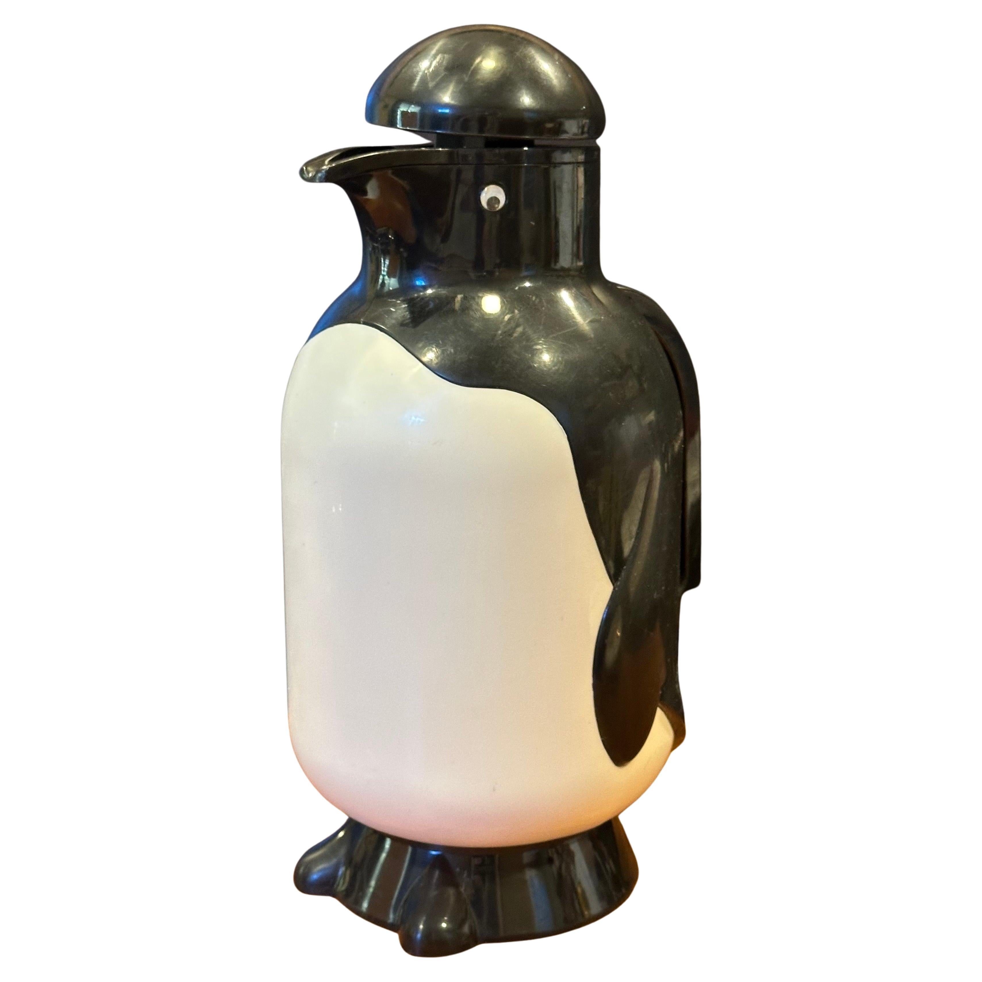Vintage insulated penguin pitcher by Metrokane, circa 1970s. This is a charming and very collectible piece that is in very good vintage condition and measures 5.5