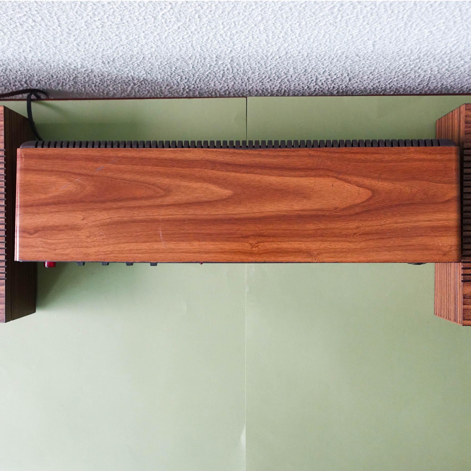 Mid-Century Modern Intel Anlage stéréo vintage, années 1970 en vente