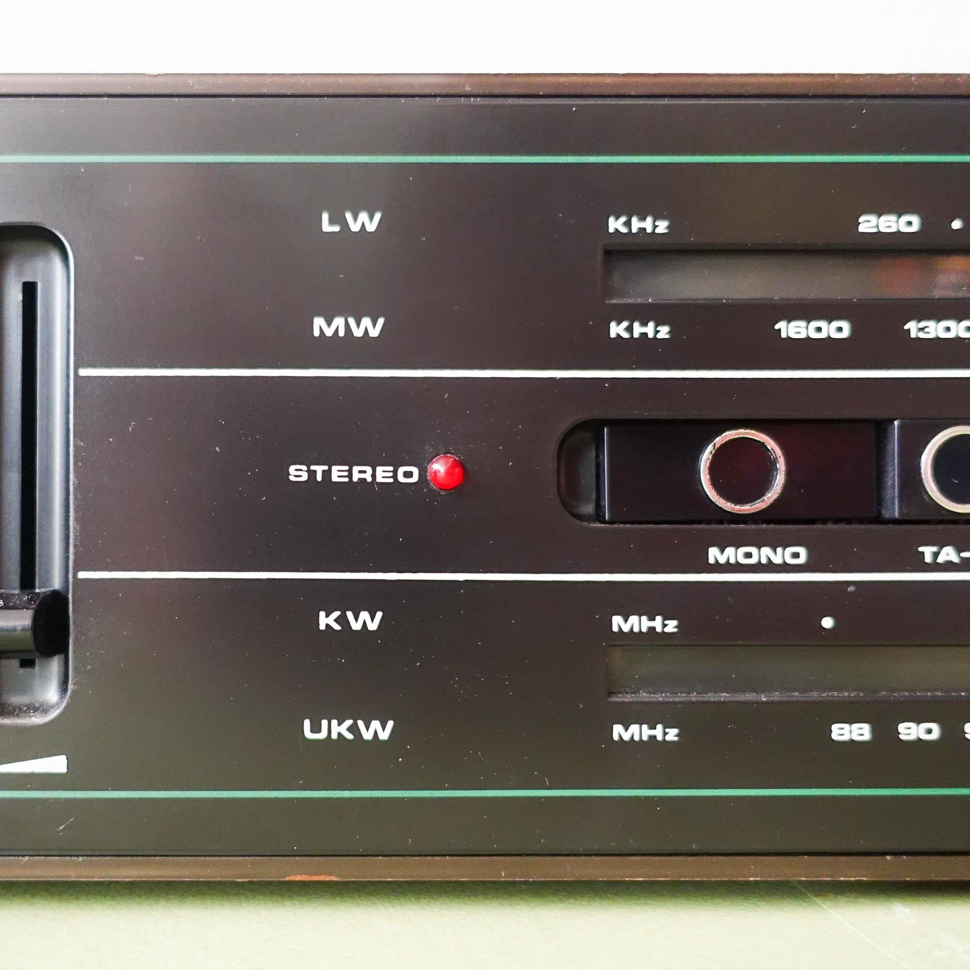 Intel Stereo Anlage, 1970er-Jahre  (Metall) im Angebot