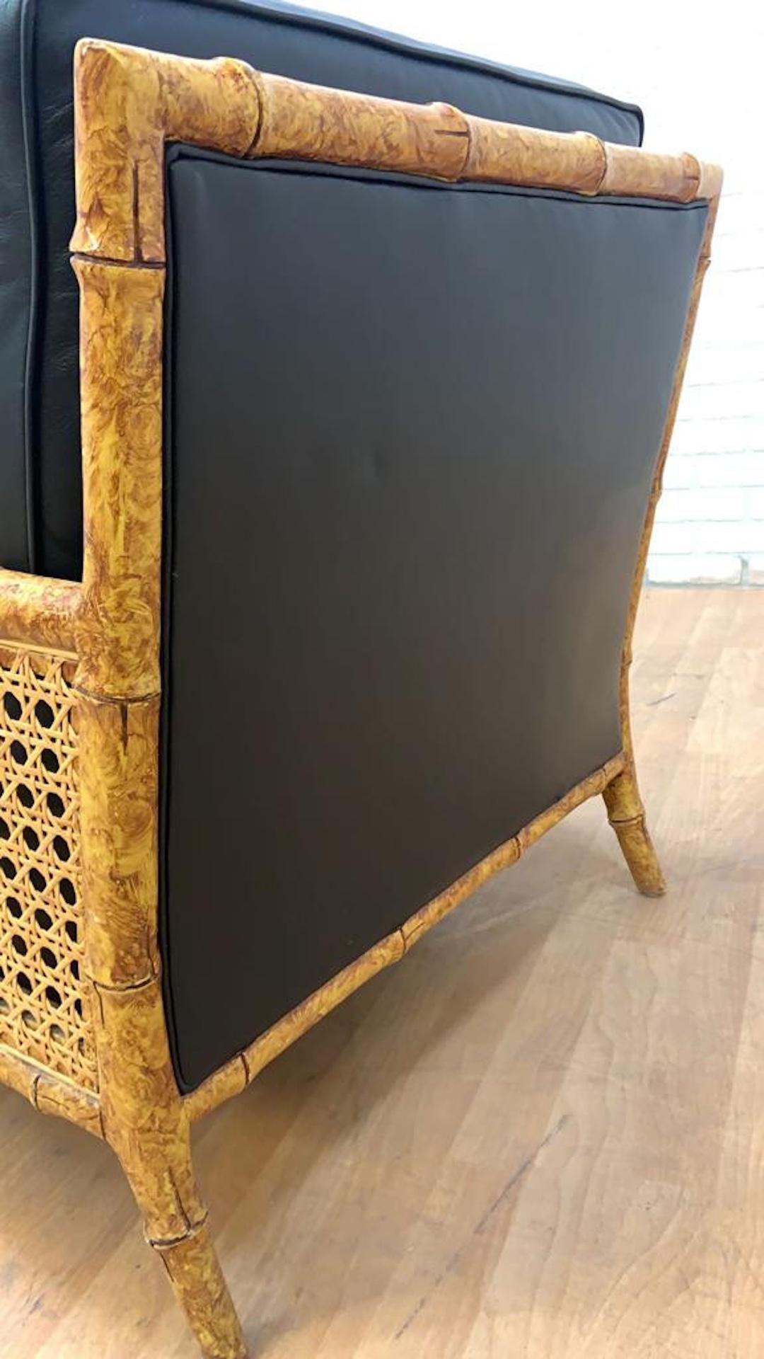 Americano Interior Crafts vintage, canna, finto bambù e pelle nera, Club Lounge Chair in vendita