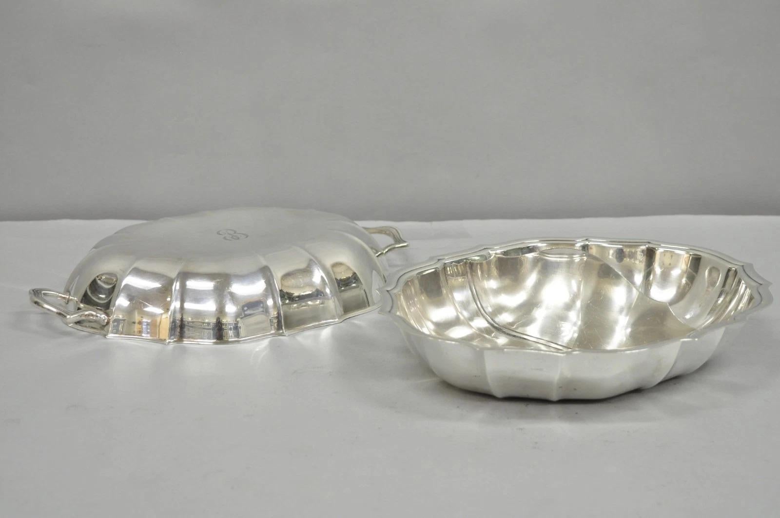 Vintage International Silver Co Chippendale Plato cubierto con monograma 
