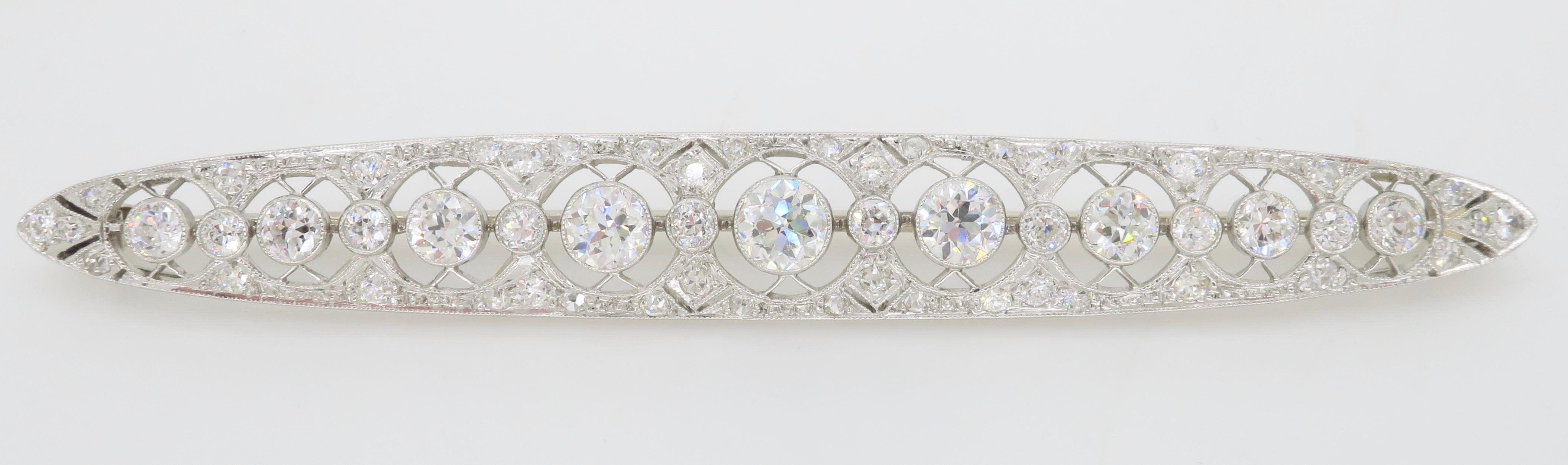 Vintage Intricate Diamond & Platinum Brooch  For Sale 4