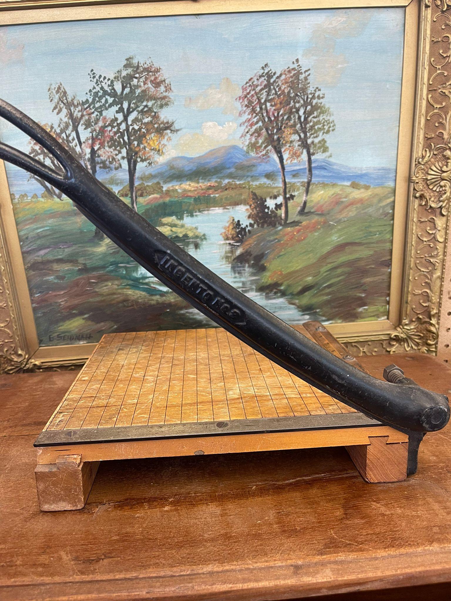Mid-Century moderno Vintage By No.3 Taglierina a ghigliottina da 10