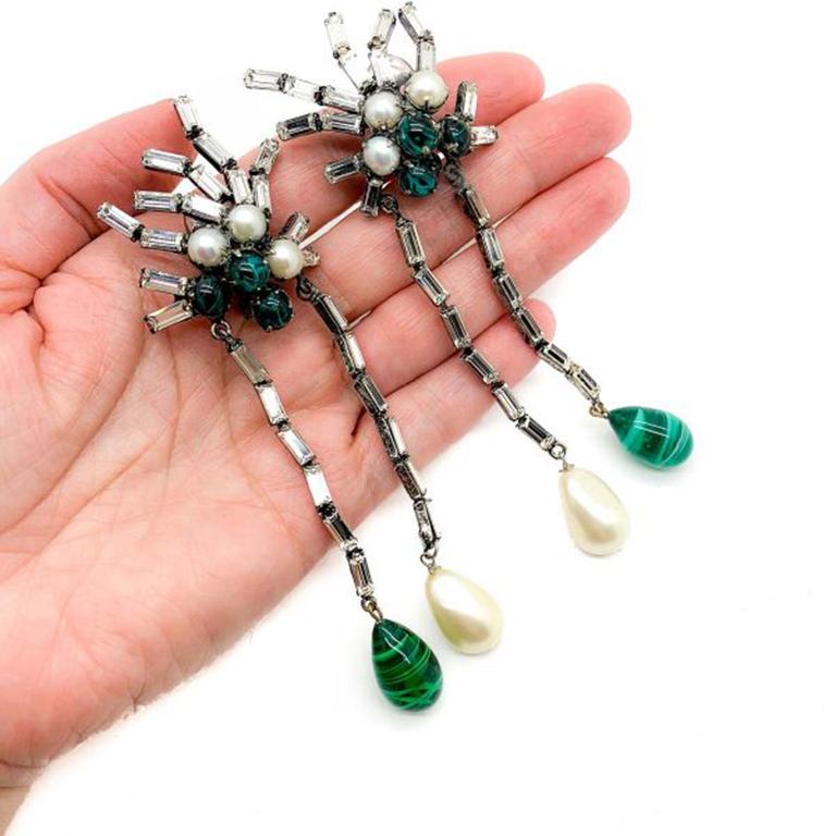 Vintage Iradj Moini New York Designer Shoulder Duster Green & Pearl Earrings  In Good Condition In Wilmslow, GB