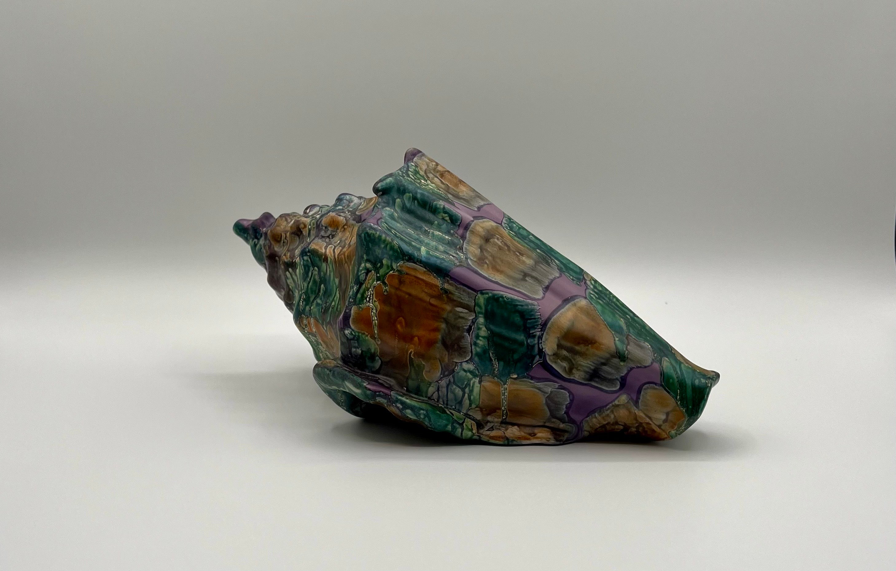 Mid-Century moderno Conchiglia in ceramica iridescente vintage in vendita