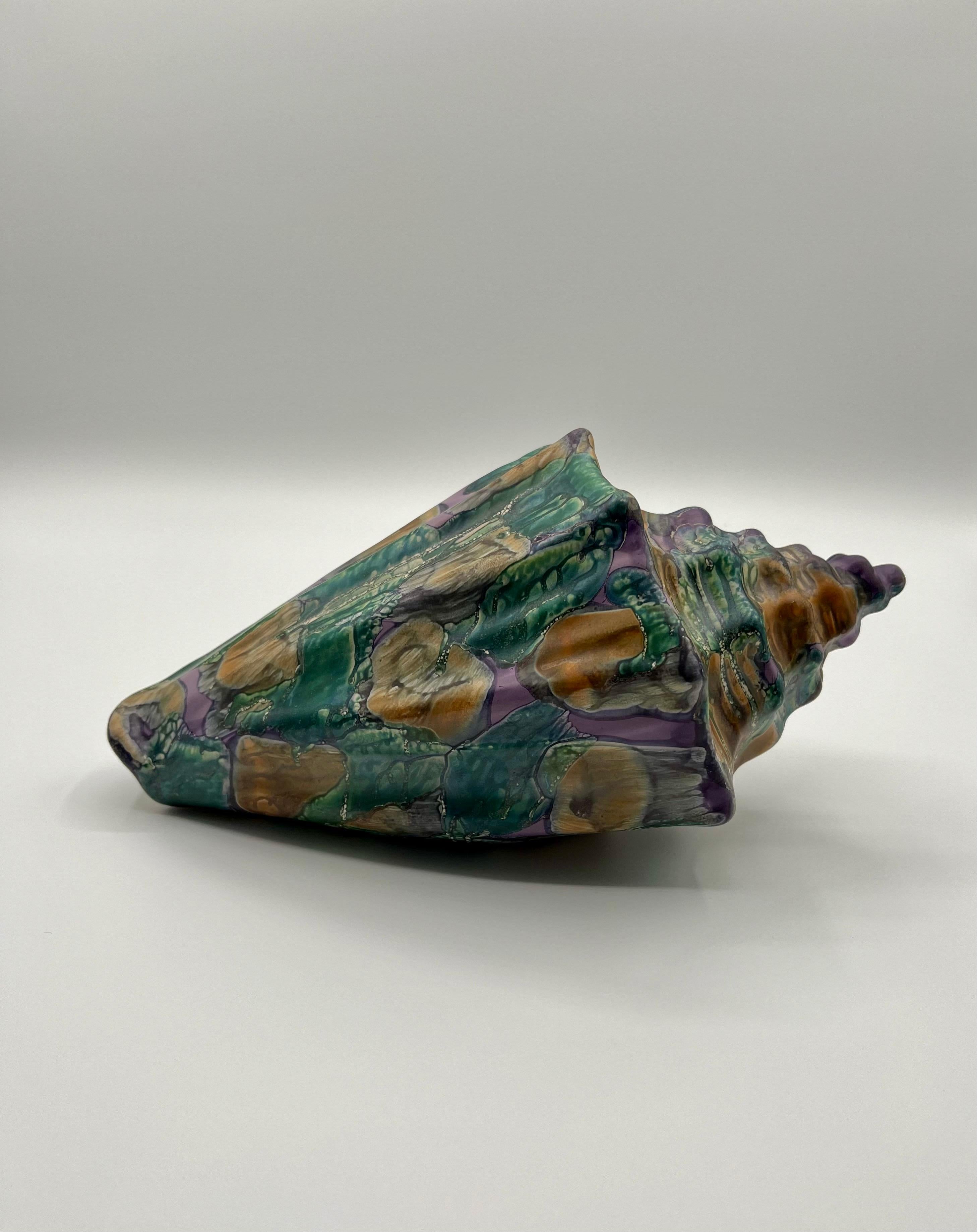 Conchiglia in ceramica iridescente vintage in vendita 2