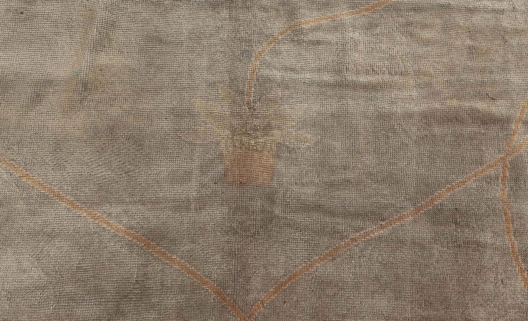 Tapis vintage irlandais Donegal Botanique dans les tons doux de la terre Doris Leslie Blau Bon état - En vente à New York, NY