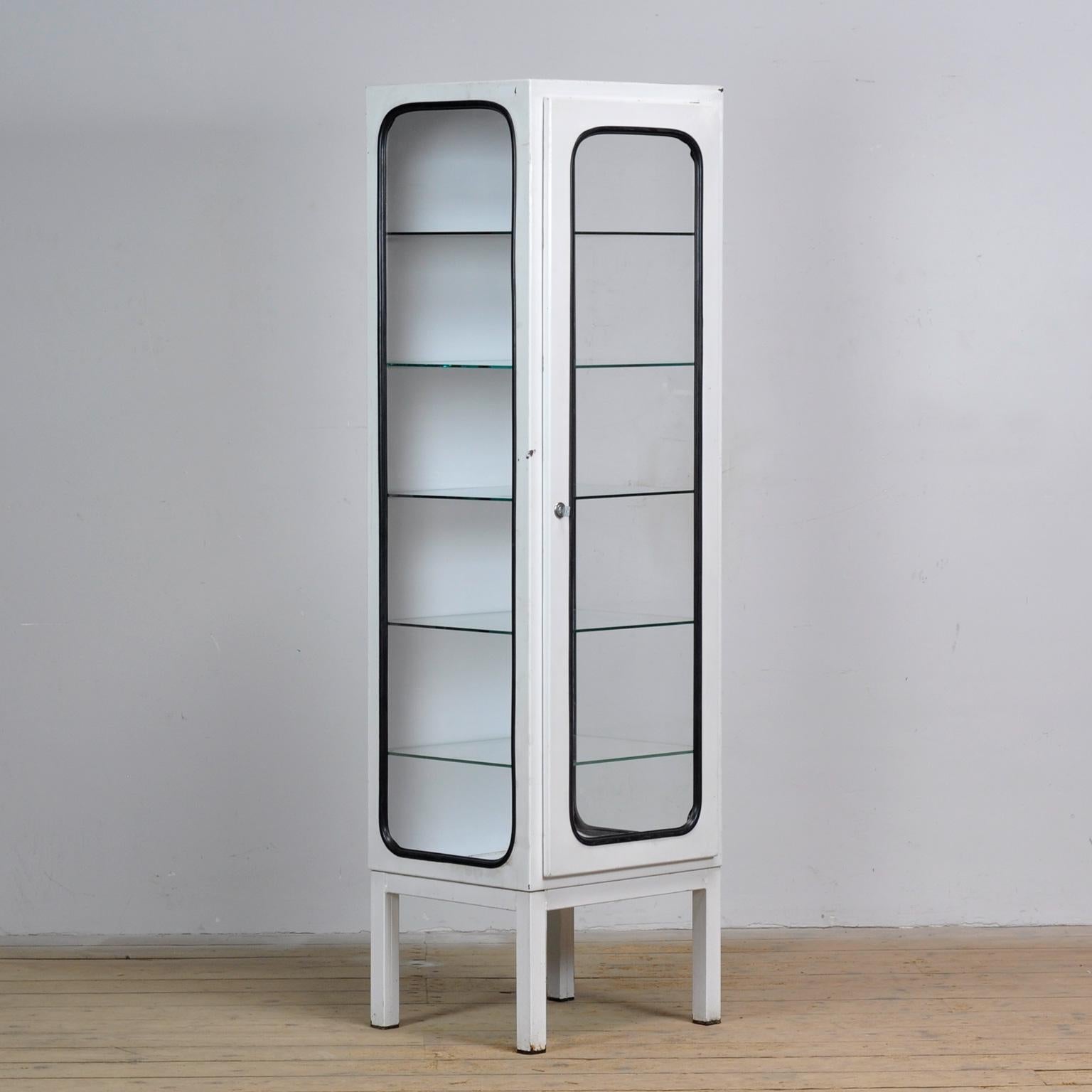 Industriel Vintage Iron And Glass Medical Cabinet, 1970s en vente