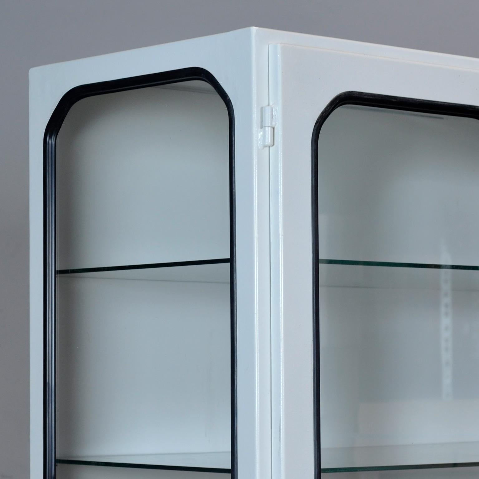 Verre Cabinet médical vintage en fer et verre, années 1970 en vente