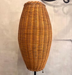 Lampada vintage in ferro e vimini