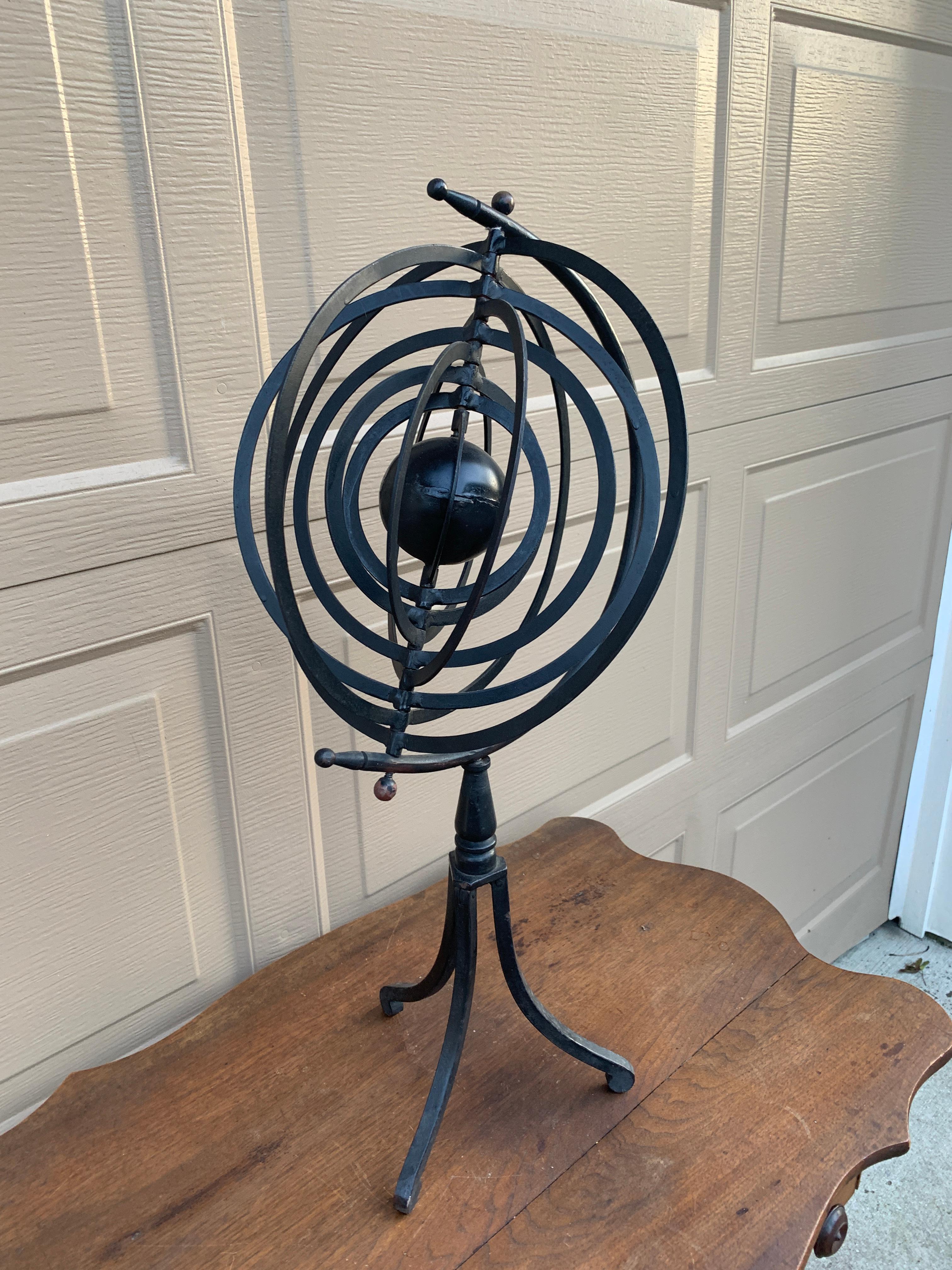 Reloj de sol astronómico armilar de hierro negro vintage para jardín en venta 5