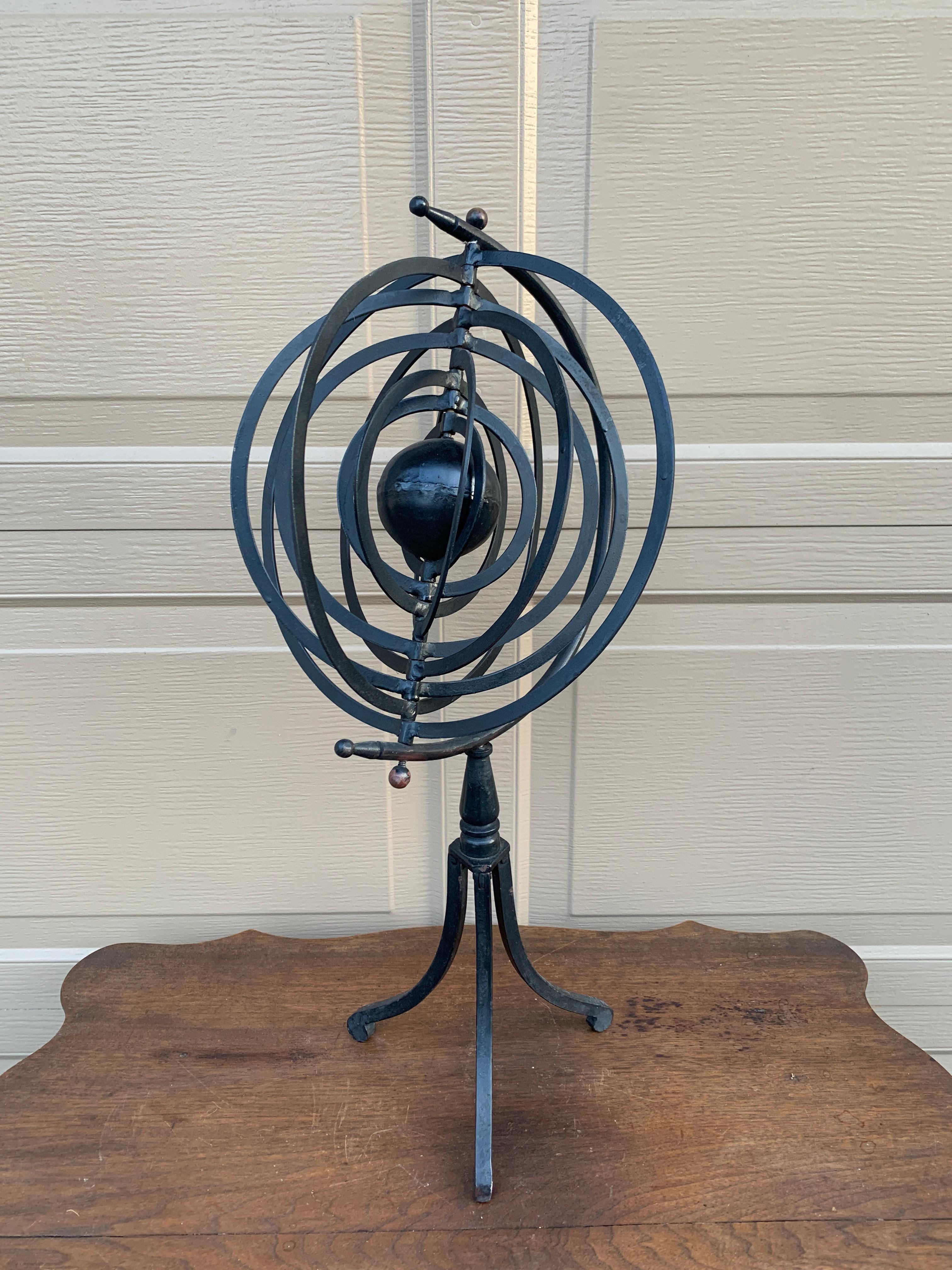 Reloj de sol astronómico armilar de hierro negro vintage para jardín en venta 6