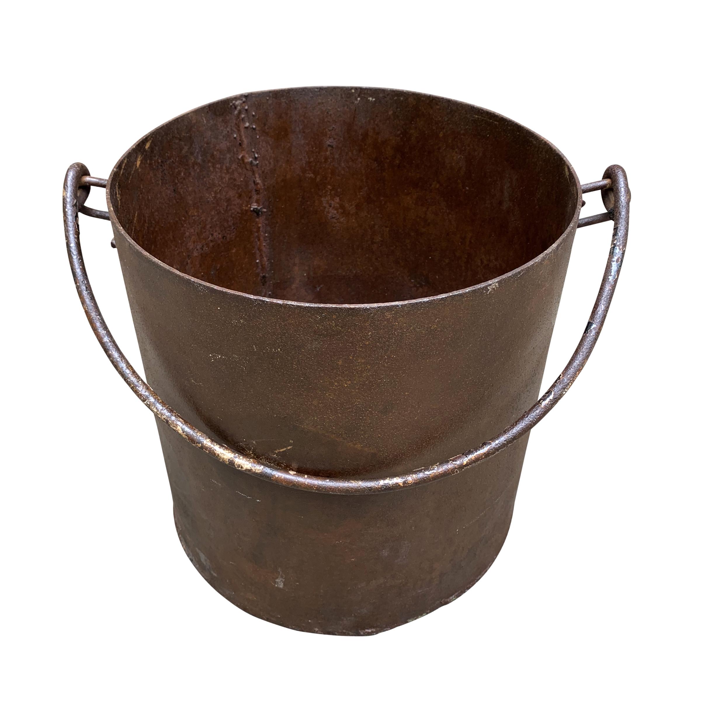 Vintage Iron Bucket 1