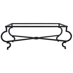 Vieille base de table basse en fer