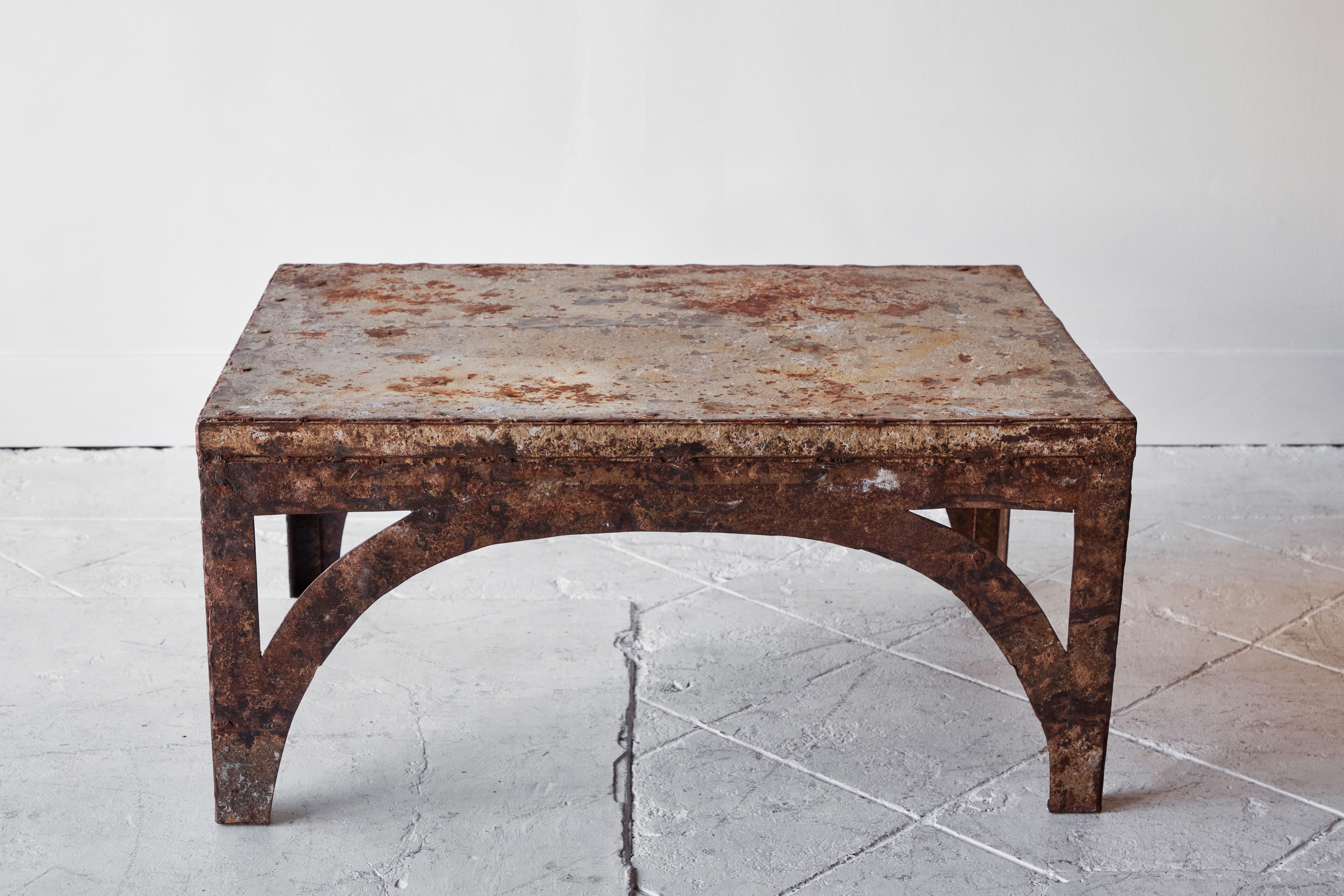 Vintage Iron Coffee Table In Fair Condition In Los Angeles, CA