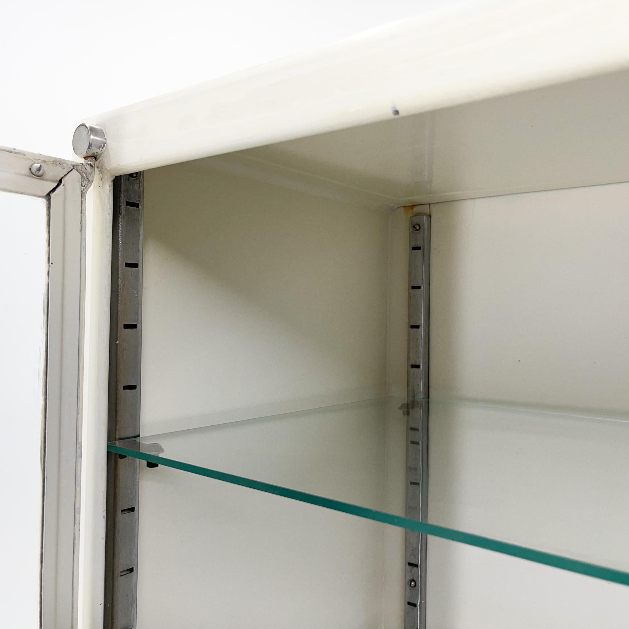 Vintage Iron Display Medical Cabinet, 1950's In Good Condition In Praha, CZ
