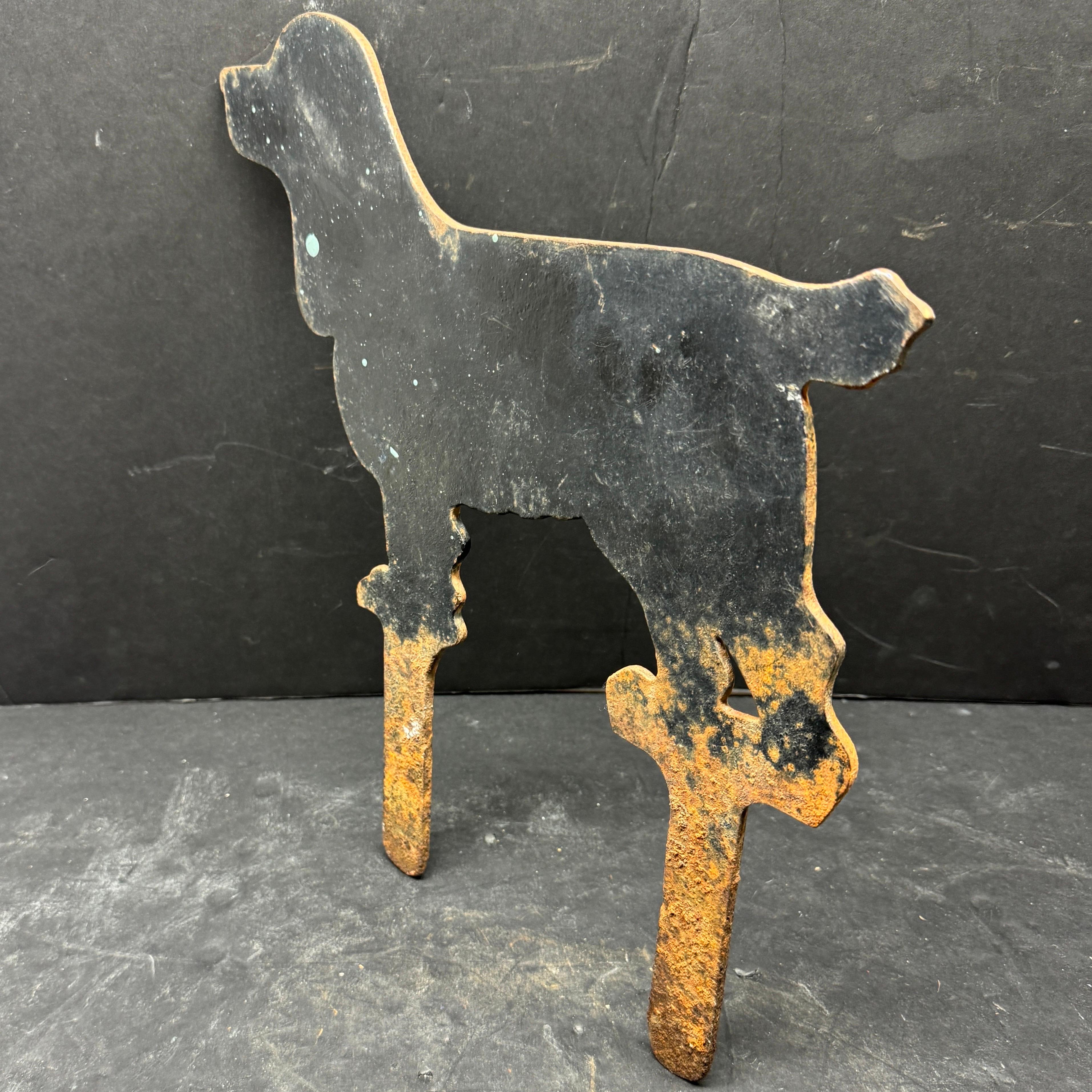 Vintage Iron Dog Black Painted Lawn Sign Dont Eat My Dog Why Would You Do That (Volkskunst) im Angebot