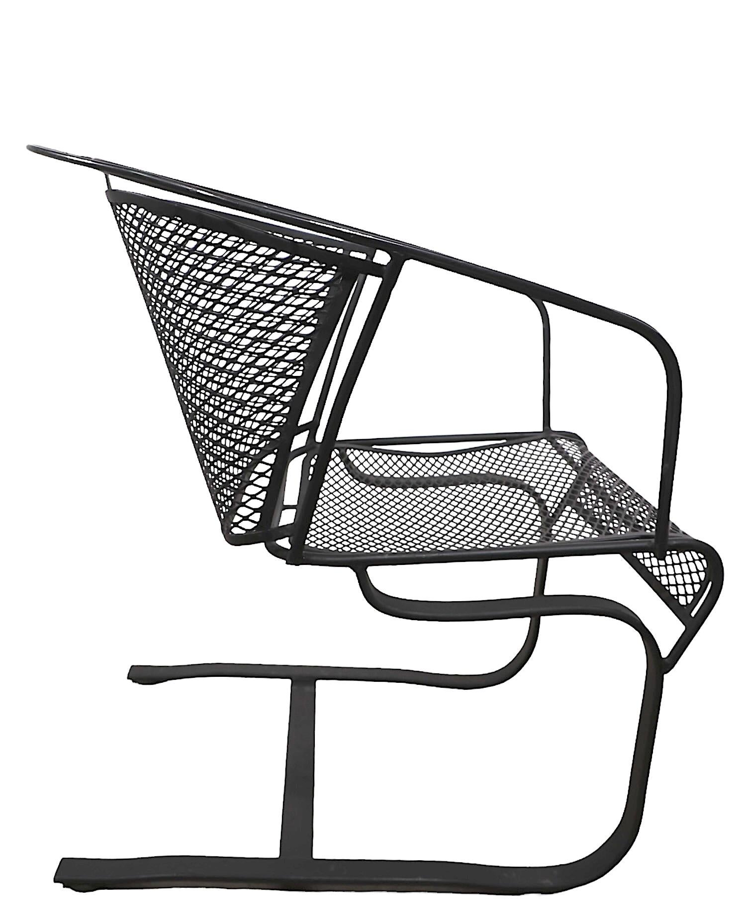 Hollywood Regency Vintage Iron Garden Patio Poolside Cantilevered Chair att. to Woodard For Sale
