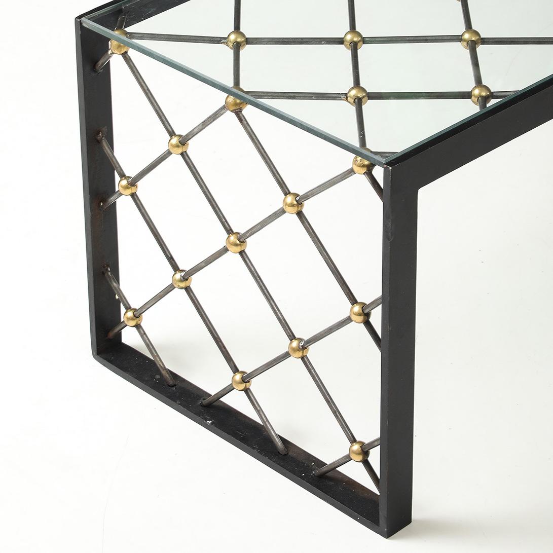 Table basse vintage en fer et verre en vente 3