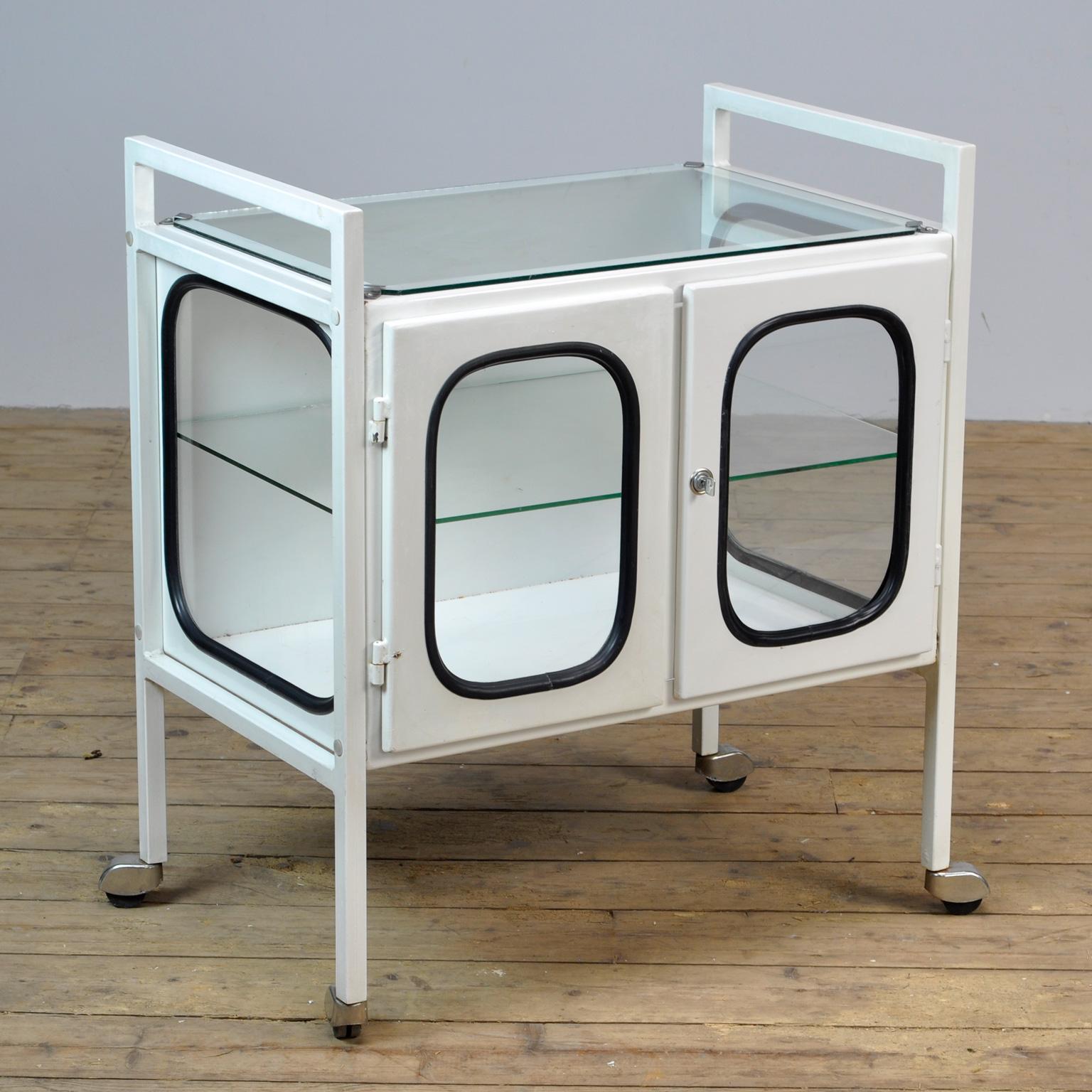 Vintage Iron Medical Trolley, 1970s In Good Condition In Amsterdam, Noord Holland