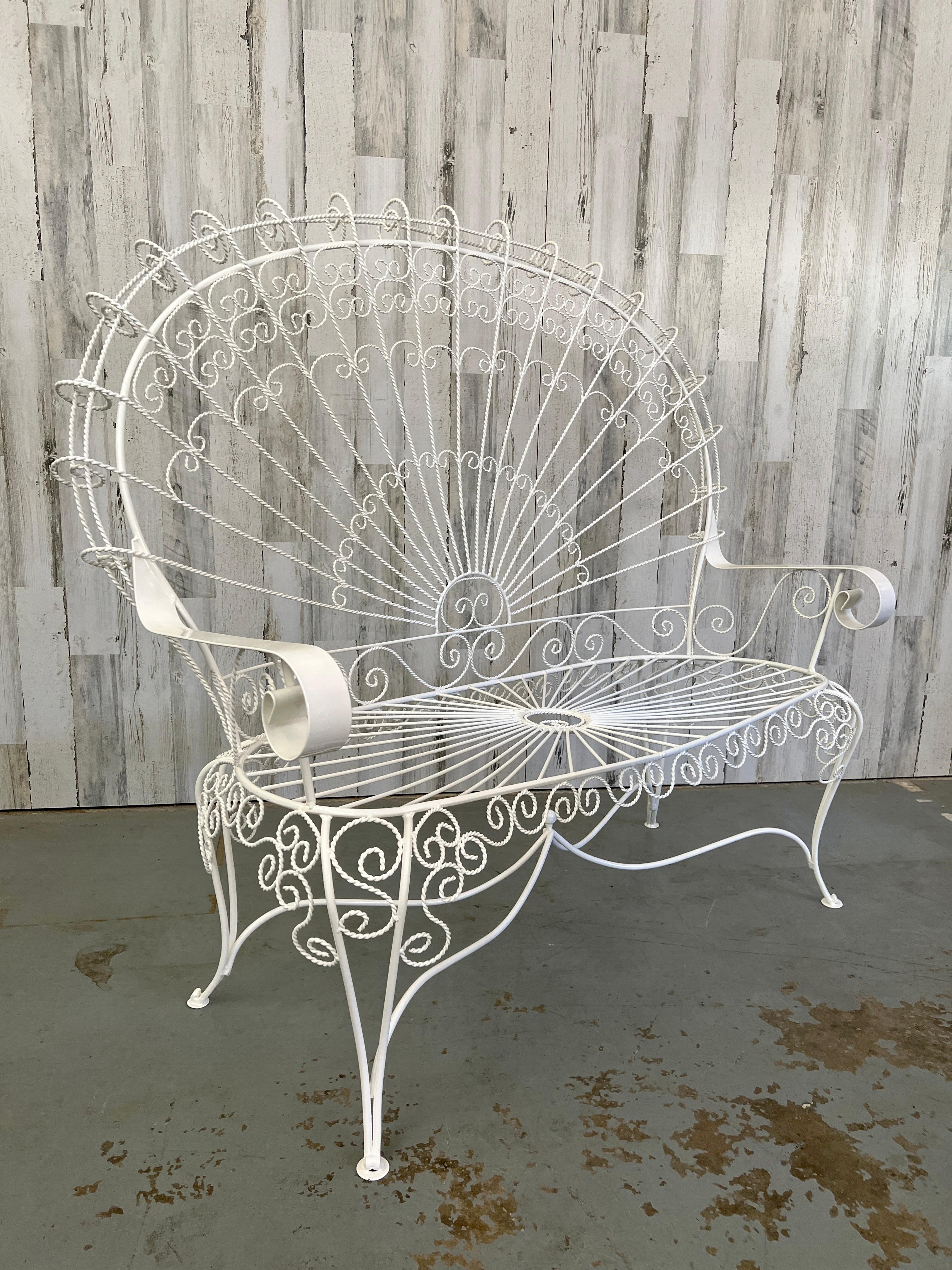 Vintage Iron Peacock Settee In Good Condition For Sale In Denton, TX