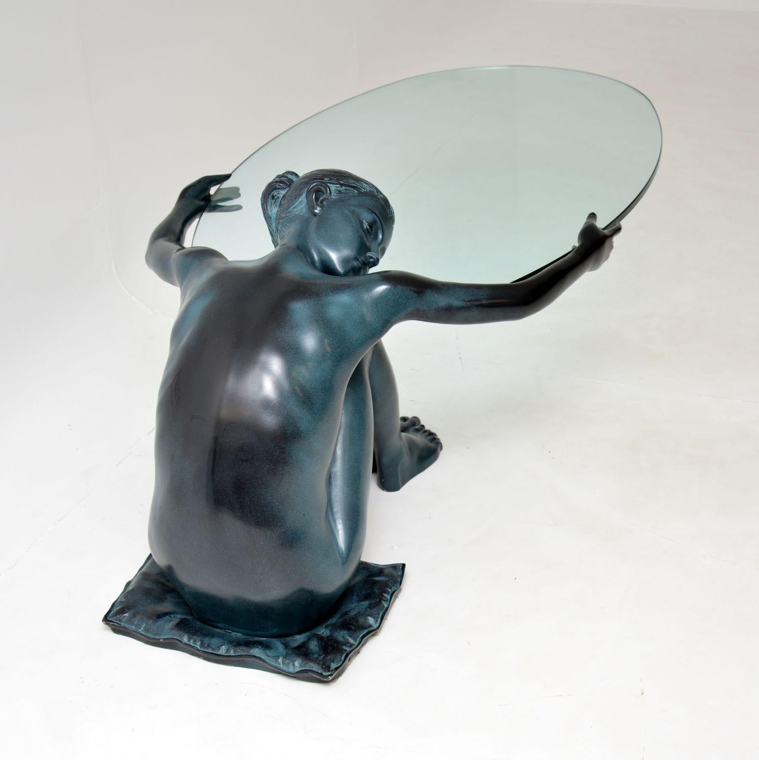 Vieille sculpture en fer & Table basse en verre 7