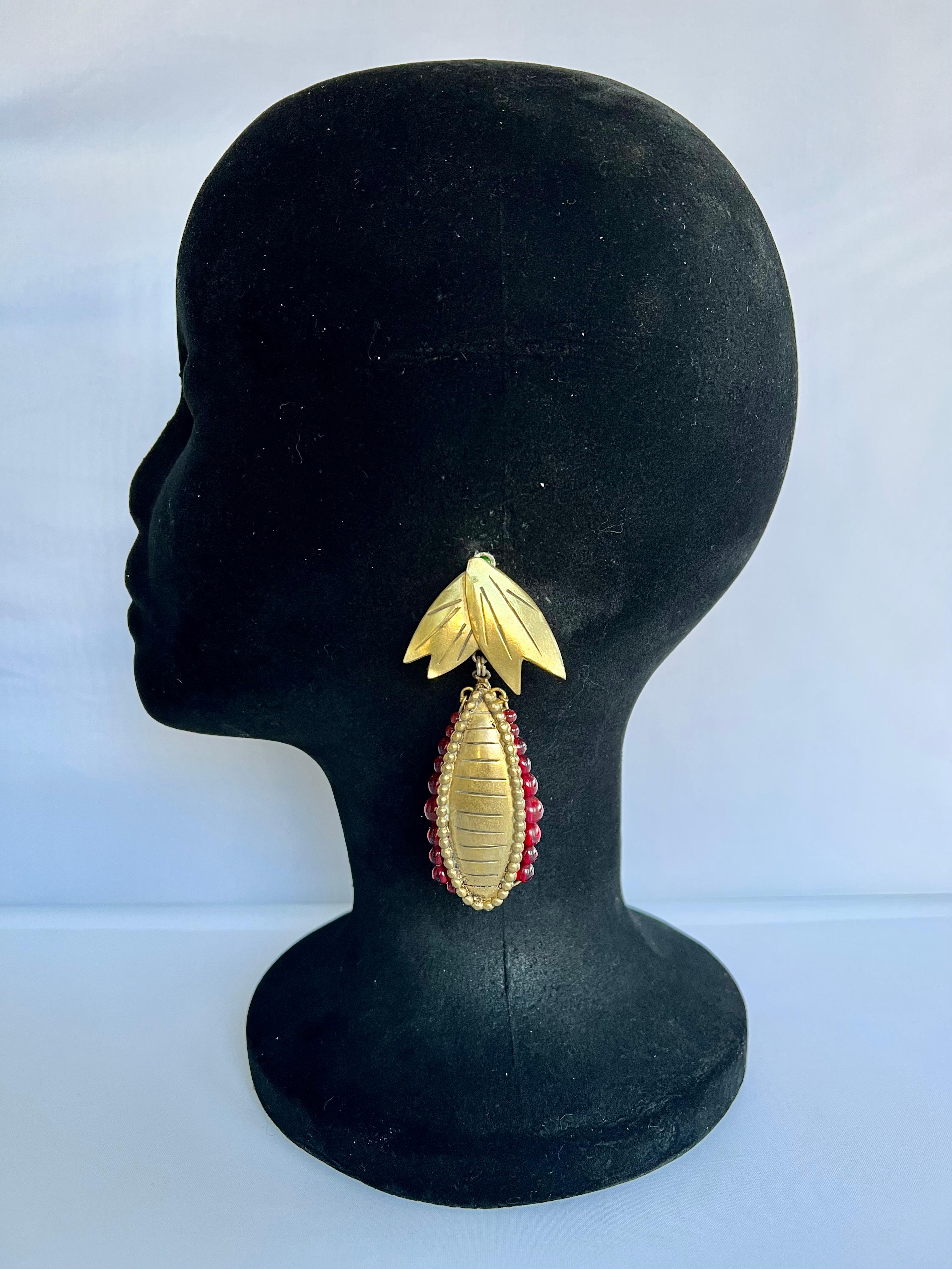 Artisan Vintage Isabel Canovas Gilt Pod Earrings For Sale