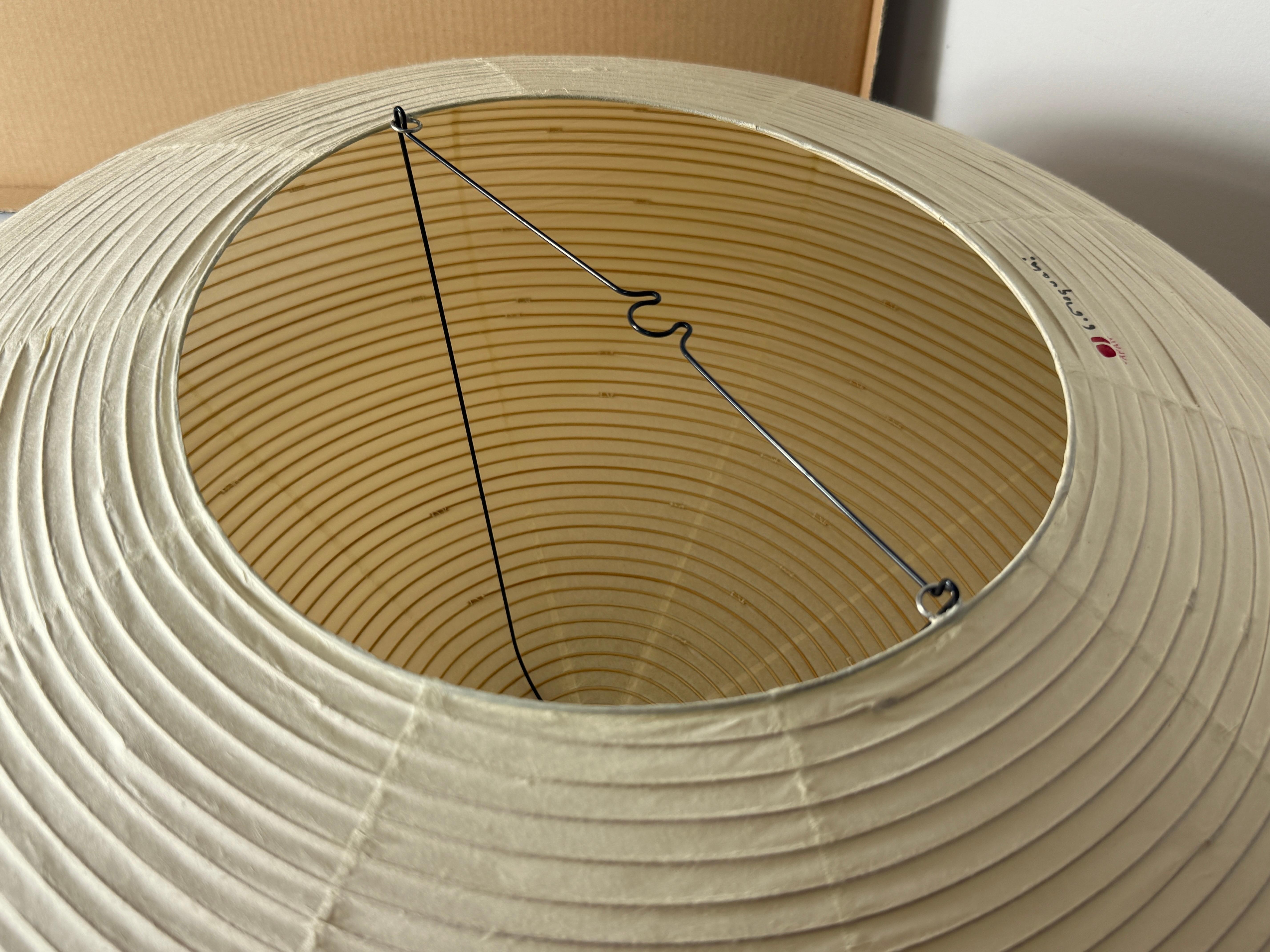 Vintage Isamu Noguchi Akari Light Sculpture 21A Pendant Saucer Lamp Unused For Sale 6