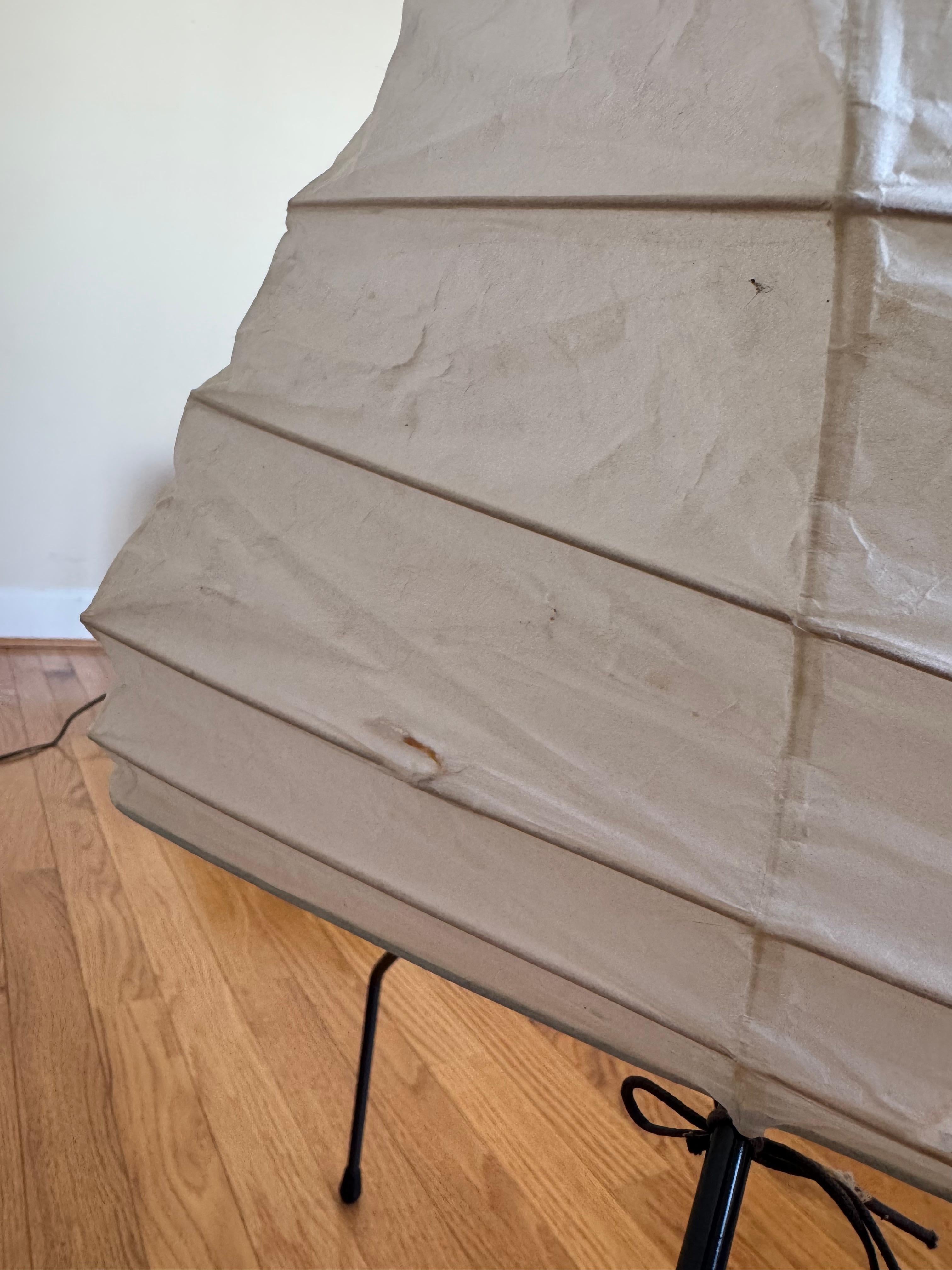 Sculpture lumineuse vintage Isamu Noguchi Akari, Modèle UF4-33N en vente 12