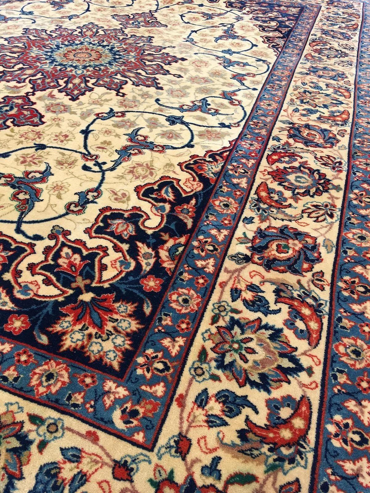Mid-20th Century Vintage Isfahan Rug 1.55m X 1.09m For Sale