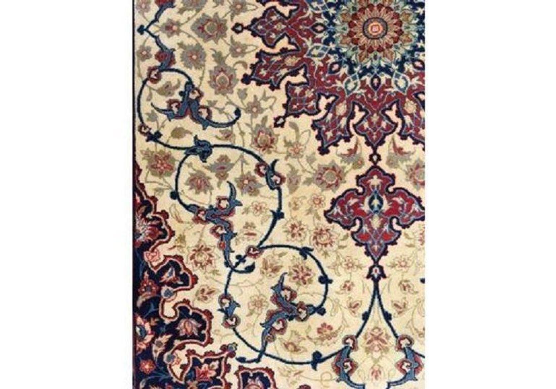 Vintage Isfahan Rug 1.55m X 1.09m For Sale 2