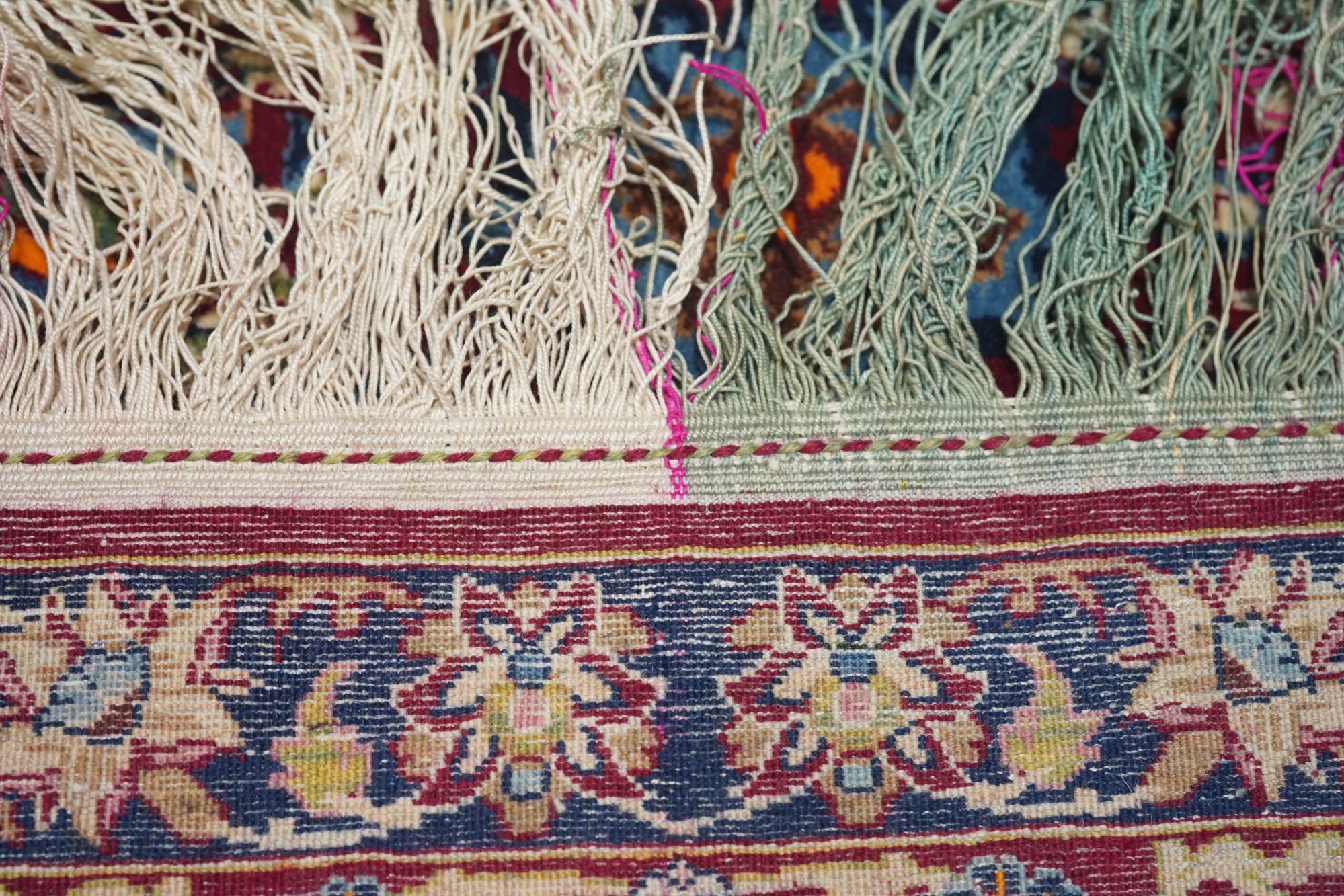 Vintage Isfahan Rug For Sale 7