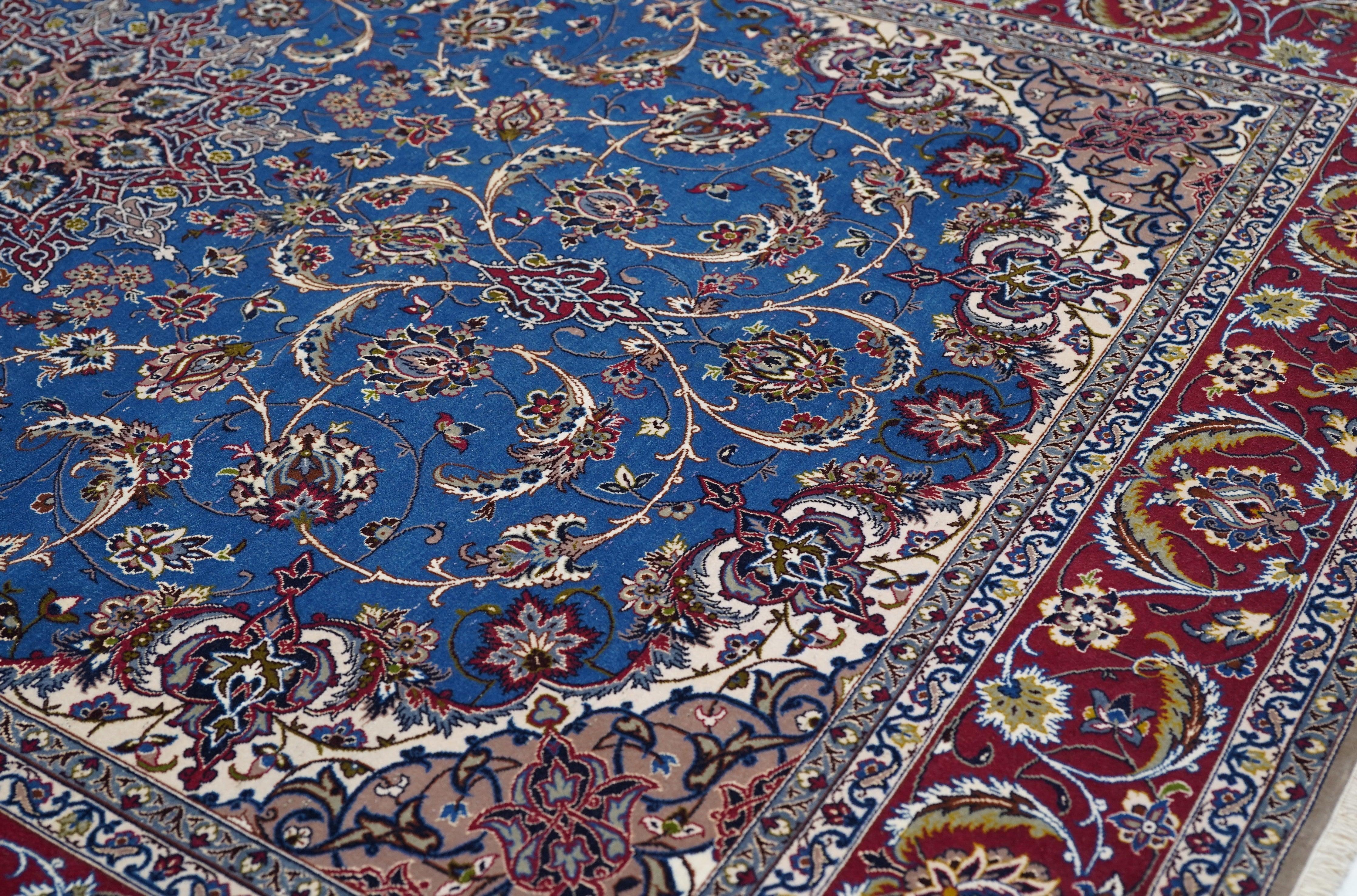 Isfahan-Teppich 5'1'' x 7'10'' im Zustand „Hervorragend“ im Angebot in New York, NY