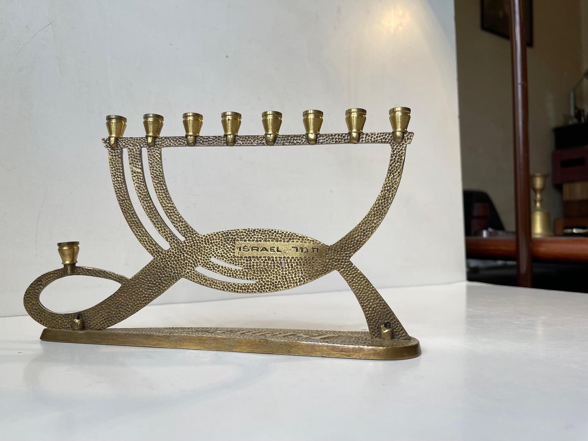 Vintage Israeli Brass Menorah Chanukah Candleholder with Turquoise Stone In Good Condition In Esbjerg, DK