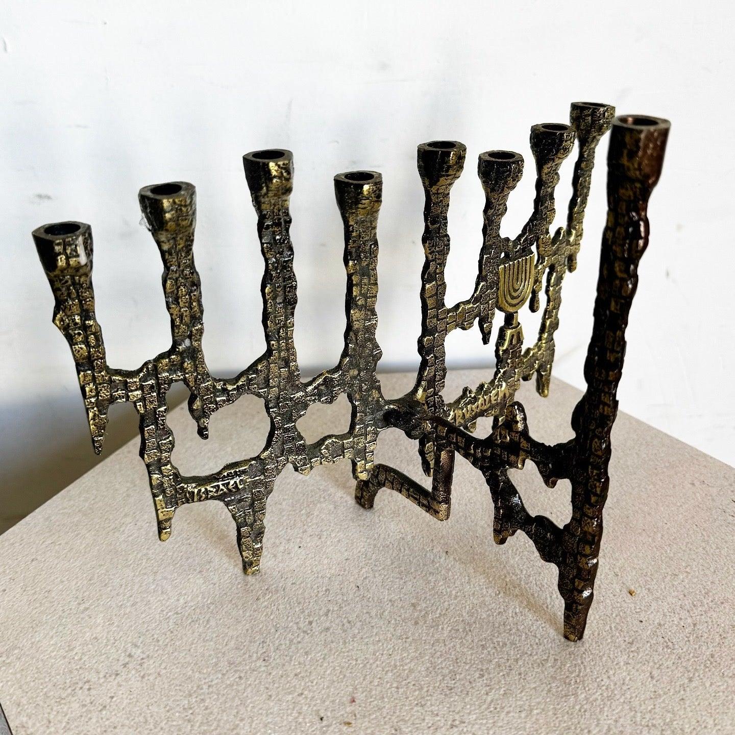 Vintage Israeli Brutalist Brass Menorah/Chanukia In Good Condition For Sale In Delray Beach, FL