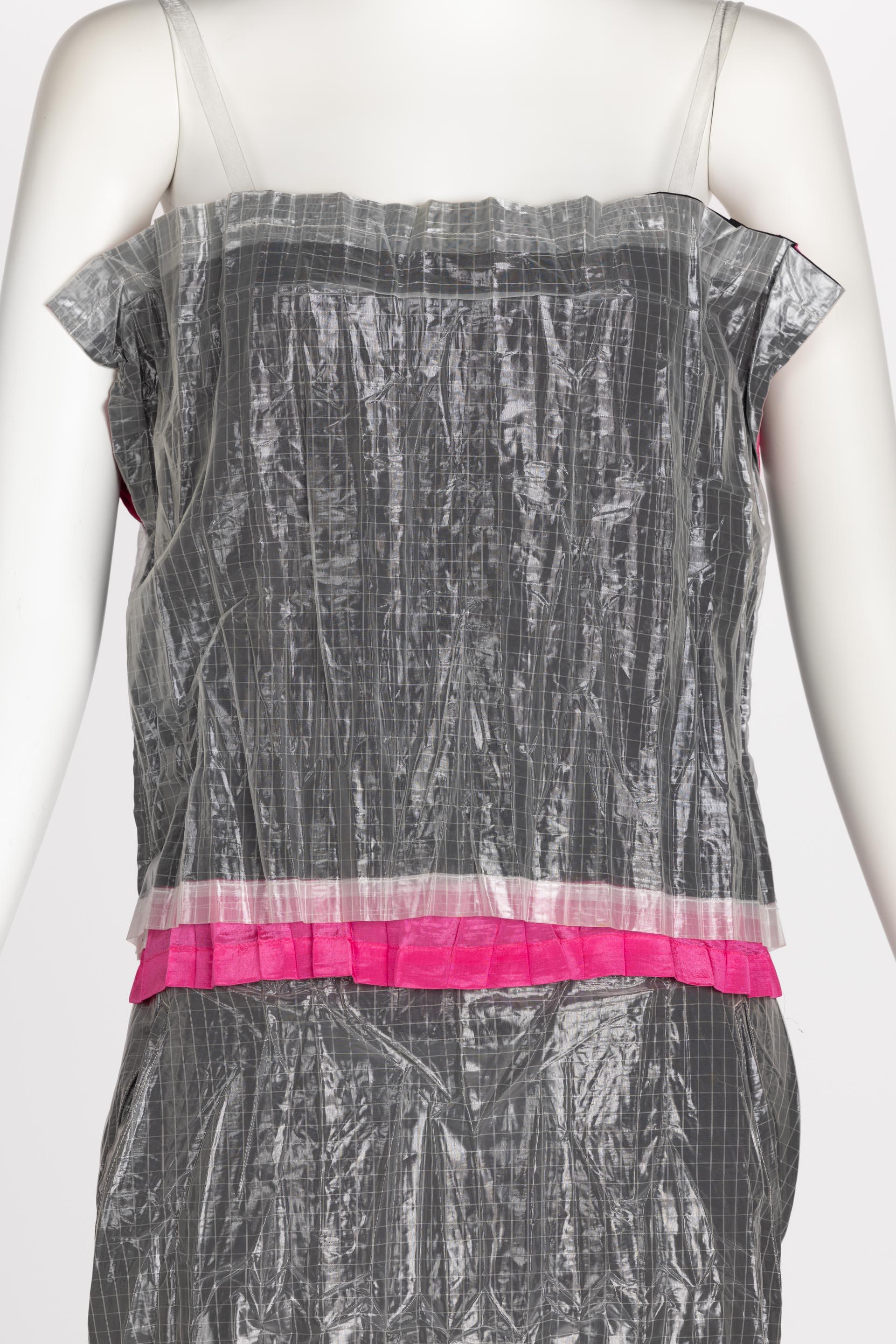 Set di top e gonna a strati vintage di Issey Miayke in argento, rosa e perle in vendita 2