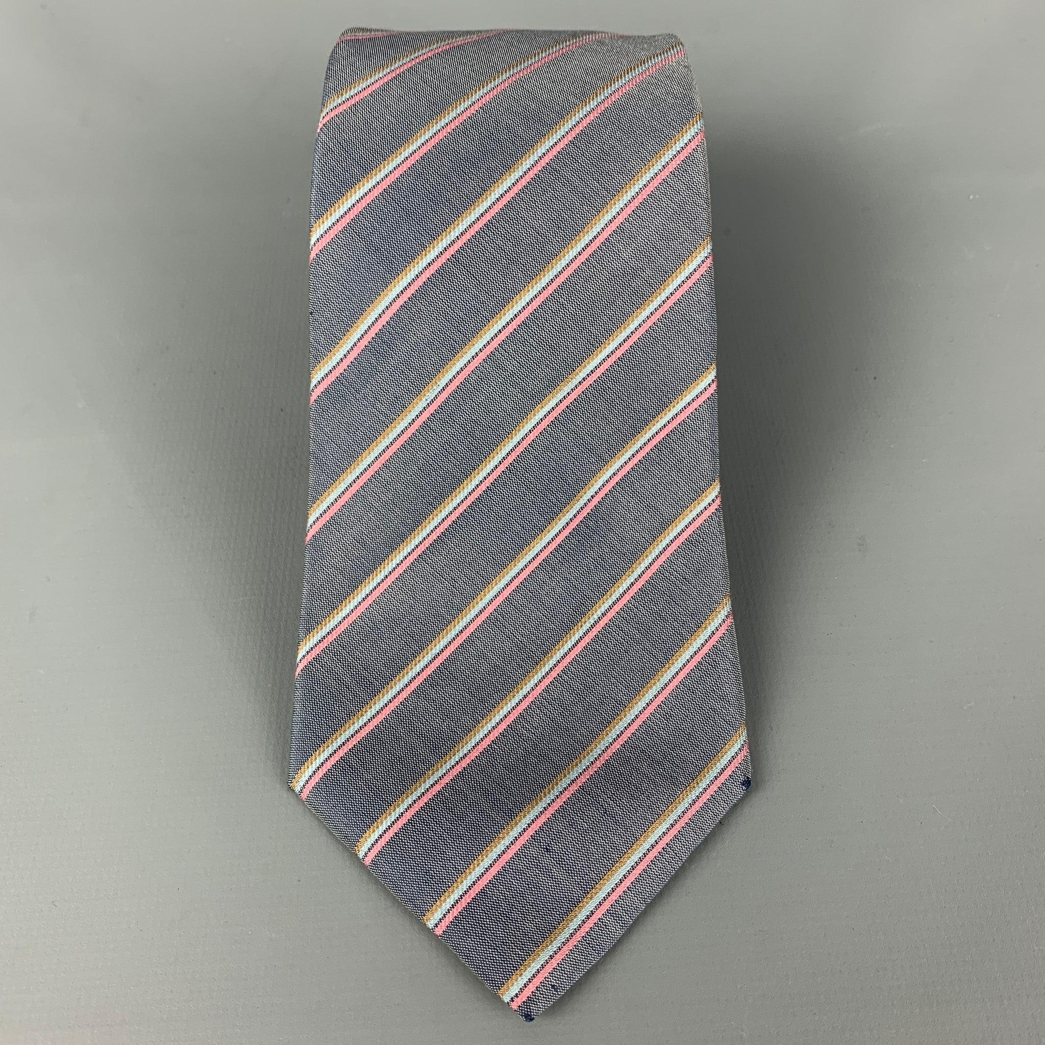 Vintage ISSEY MIYAKE
necktie comes in a silk with a all over diagonal stripe print.  Very Good Pre-Owned Condition.Width: 3 inches 
  
  
 
Reference: 118021
Category: Tie
More Details
    
Brand:  ISSEY MIYAKE
Color:  Grey
Color 2:  Pink
Pattern: 