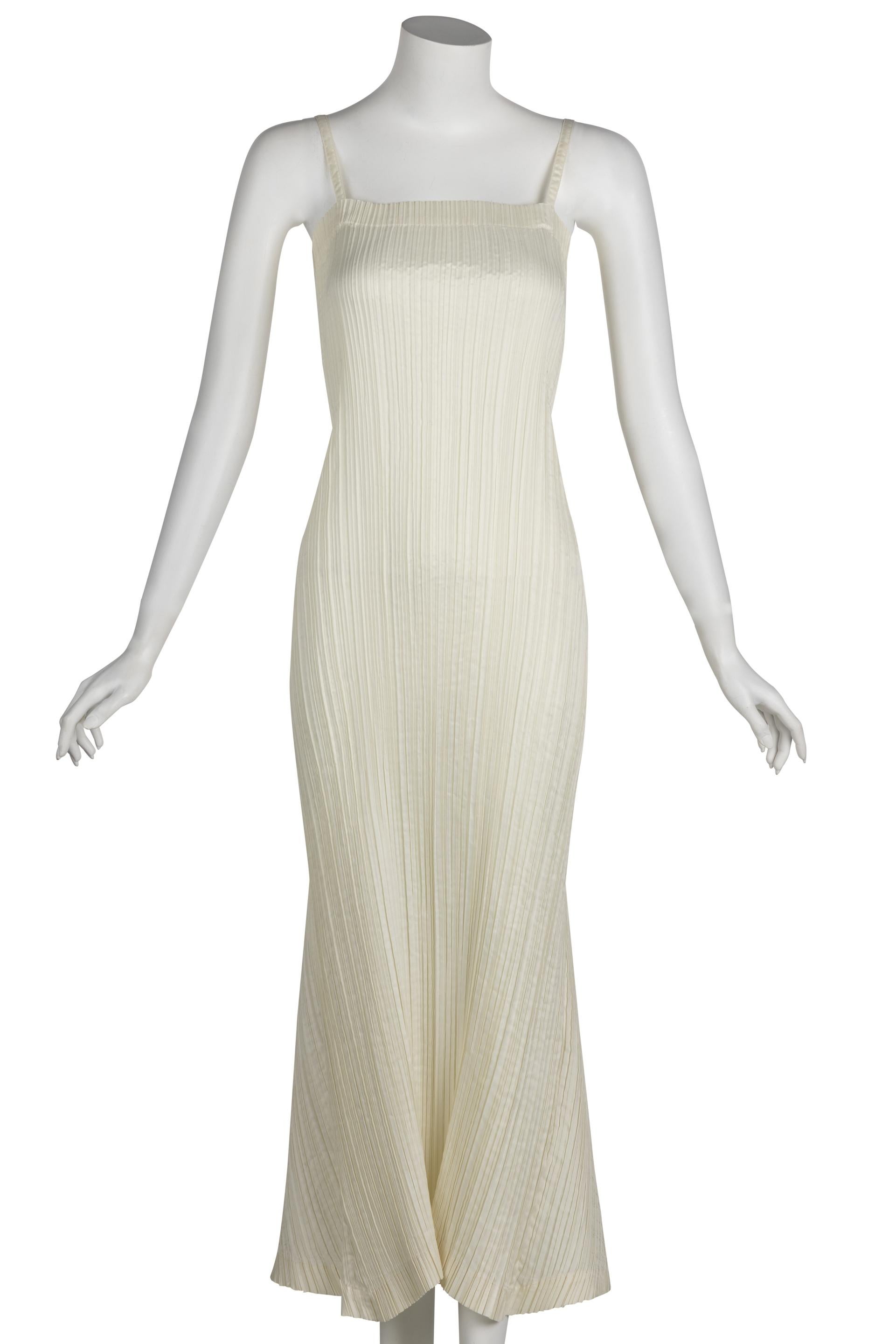 ivory sleeveless dress