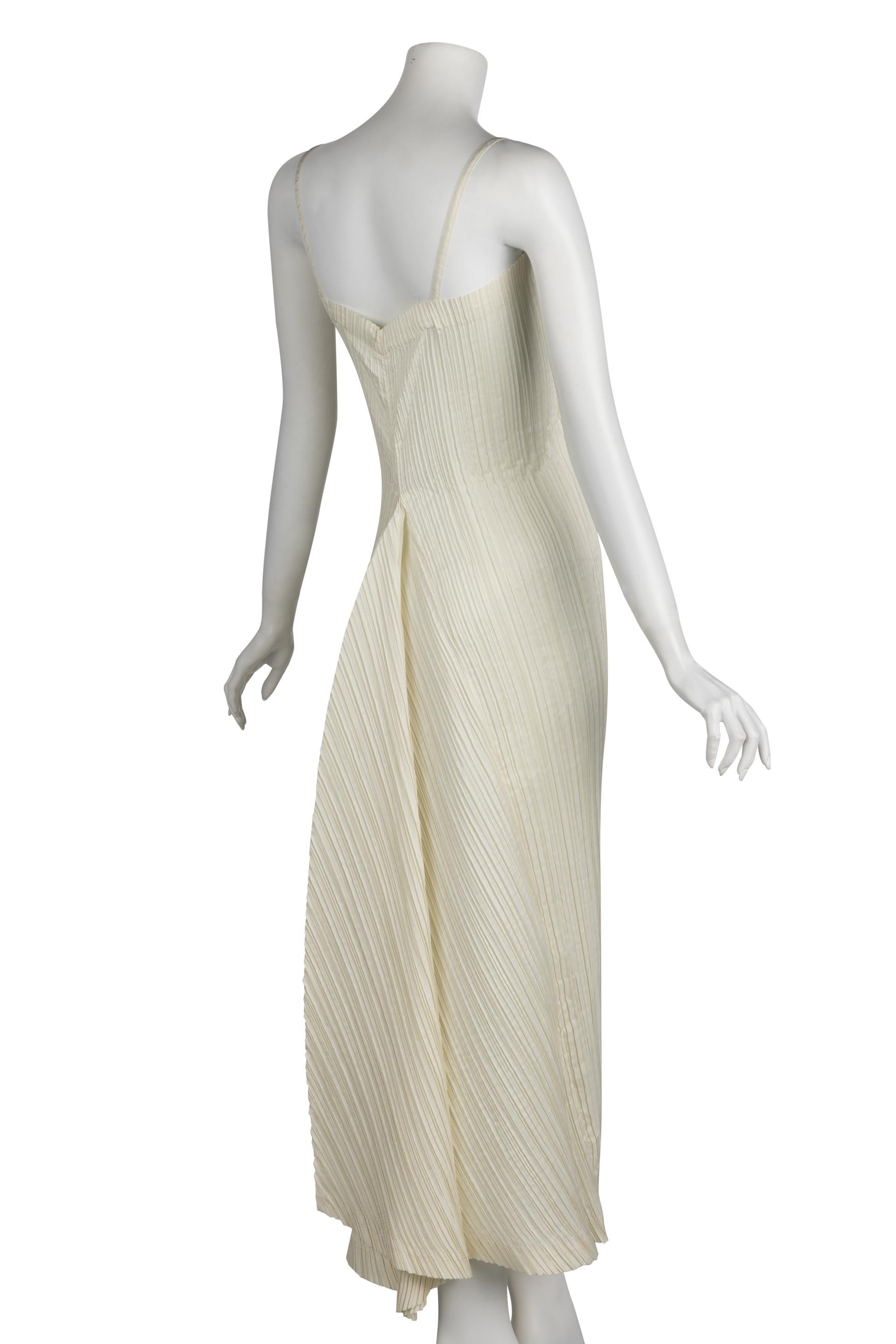 Vintage Issey Miyake Ivory Sleeveless Sculptural Dress Museum Held, 1980s  In Excellent Condition In Boca Raton, FL