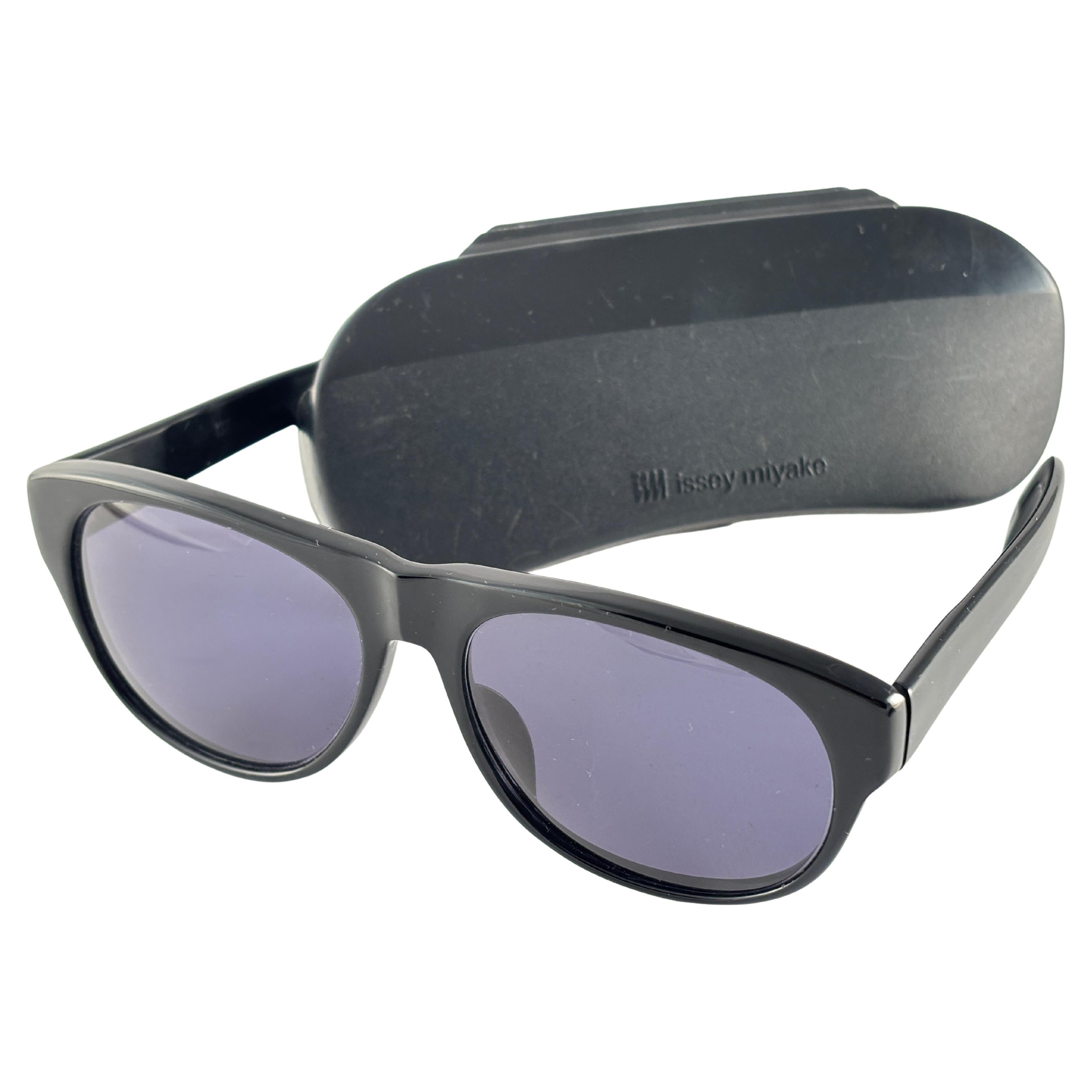 Vintage Issey Miyake Sunglasses - 19 For Sale at 1stDibs Vintage Issey Miyake Sunglasses - 19 For Sale at 1stDibs