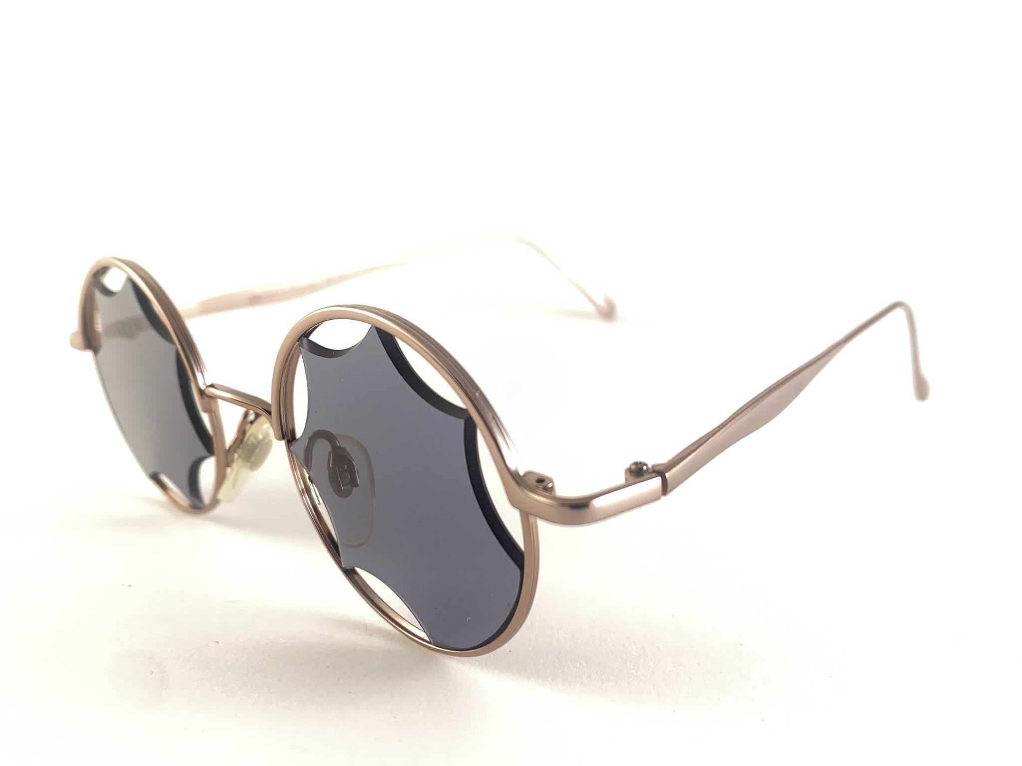 Gray Vintage Issey Miyake Men IM 401 Spiderweb Made in Japan Sunglasses For Sale