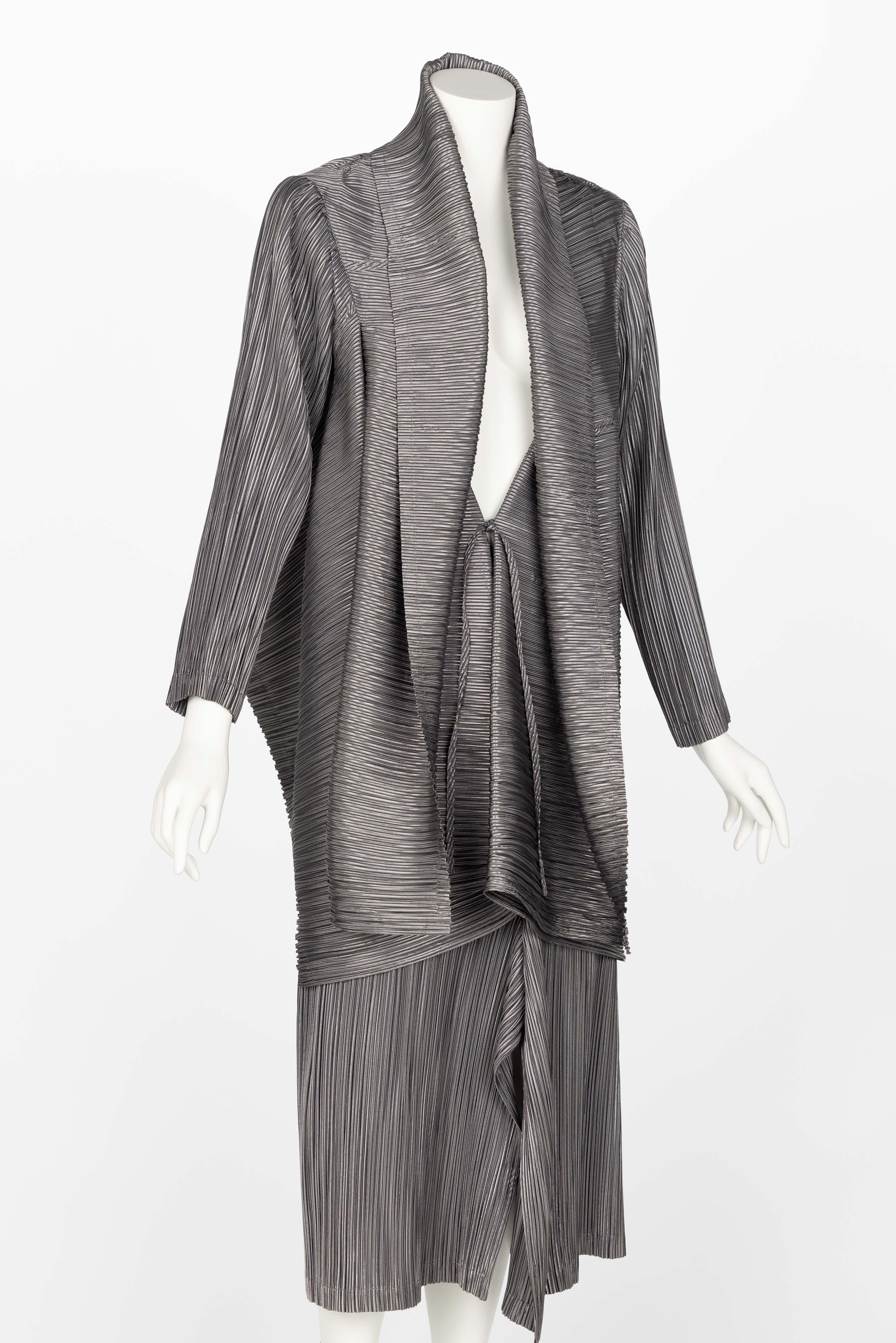 Vintage Issey Miyake Metallic Kimono Jacket Origami Pleats Skirt Set In Excellent Condition For Sale In Boca Raton, FL