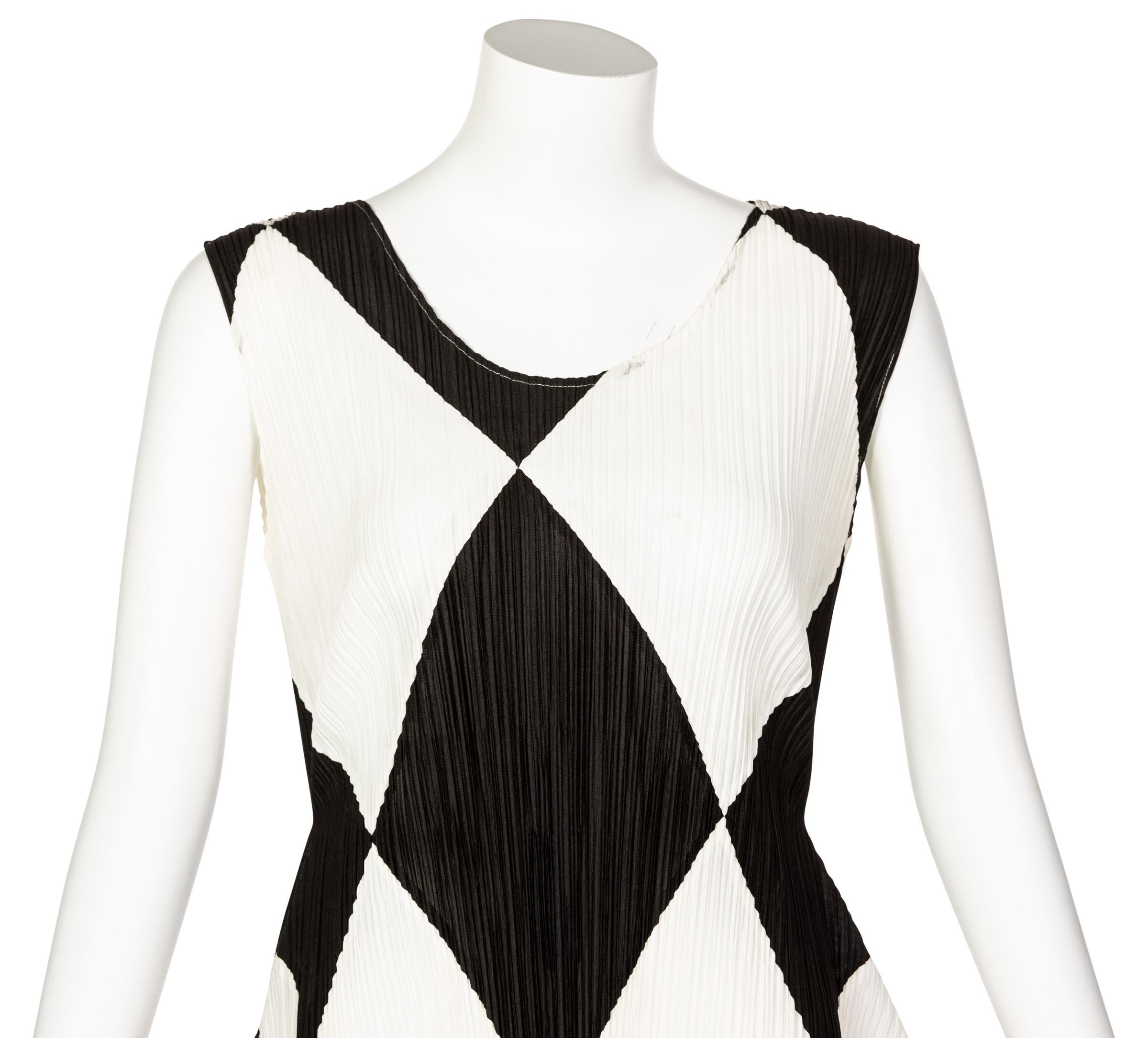 Vintage Issey Miyake Pleats Please Black and Ivory Harlequin Sculptural Dress In Excellent Condition In Boca Raton, FL