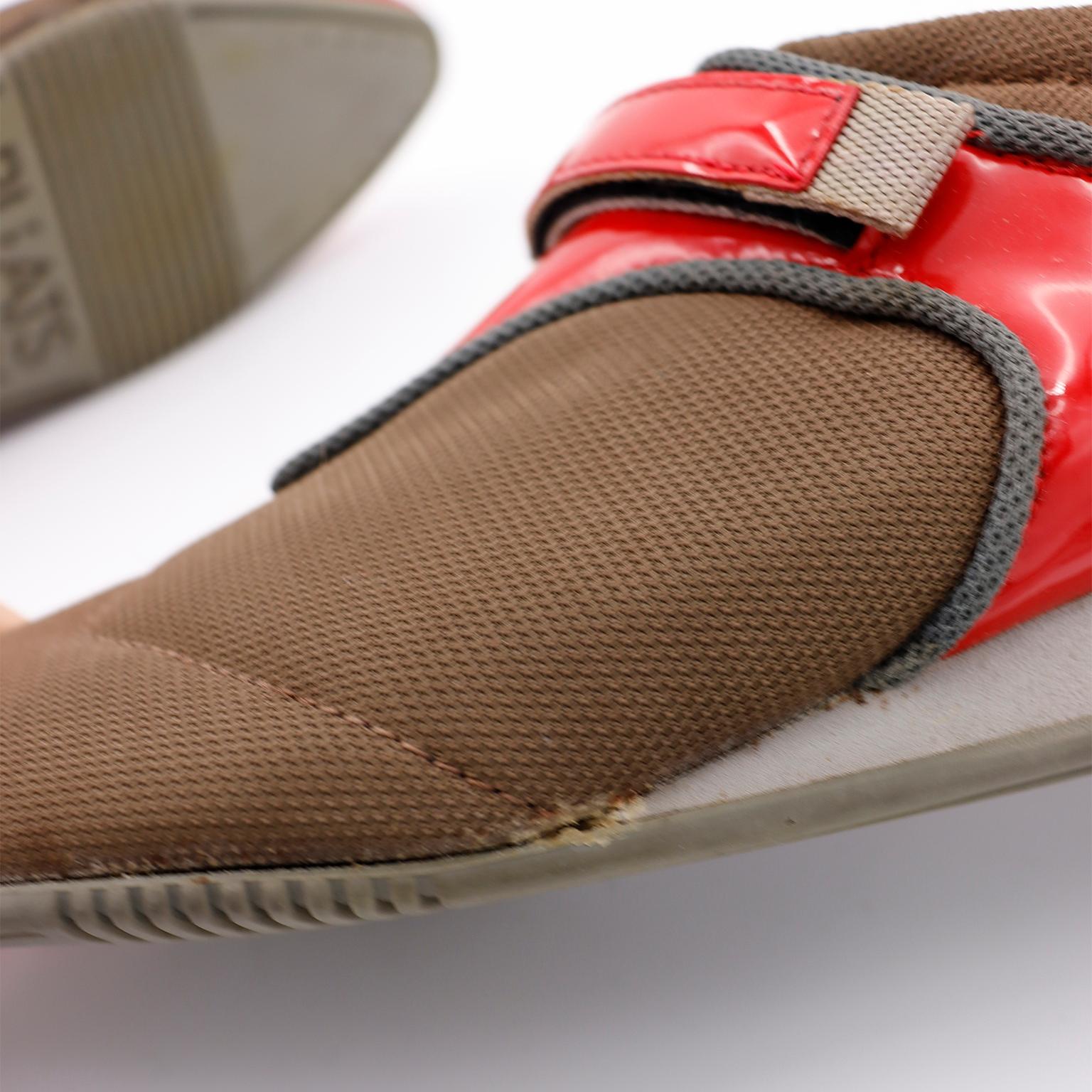 Vintage Issey Miyake Pleats Please Rot & Grün Flügelspitze Stil Schuhe im Angebot 4